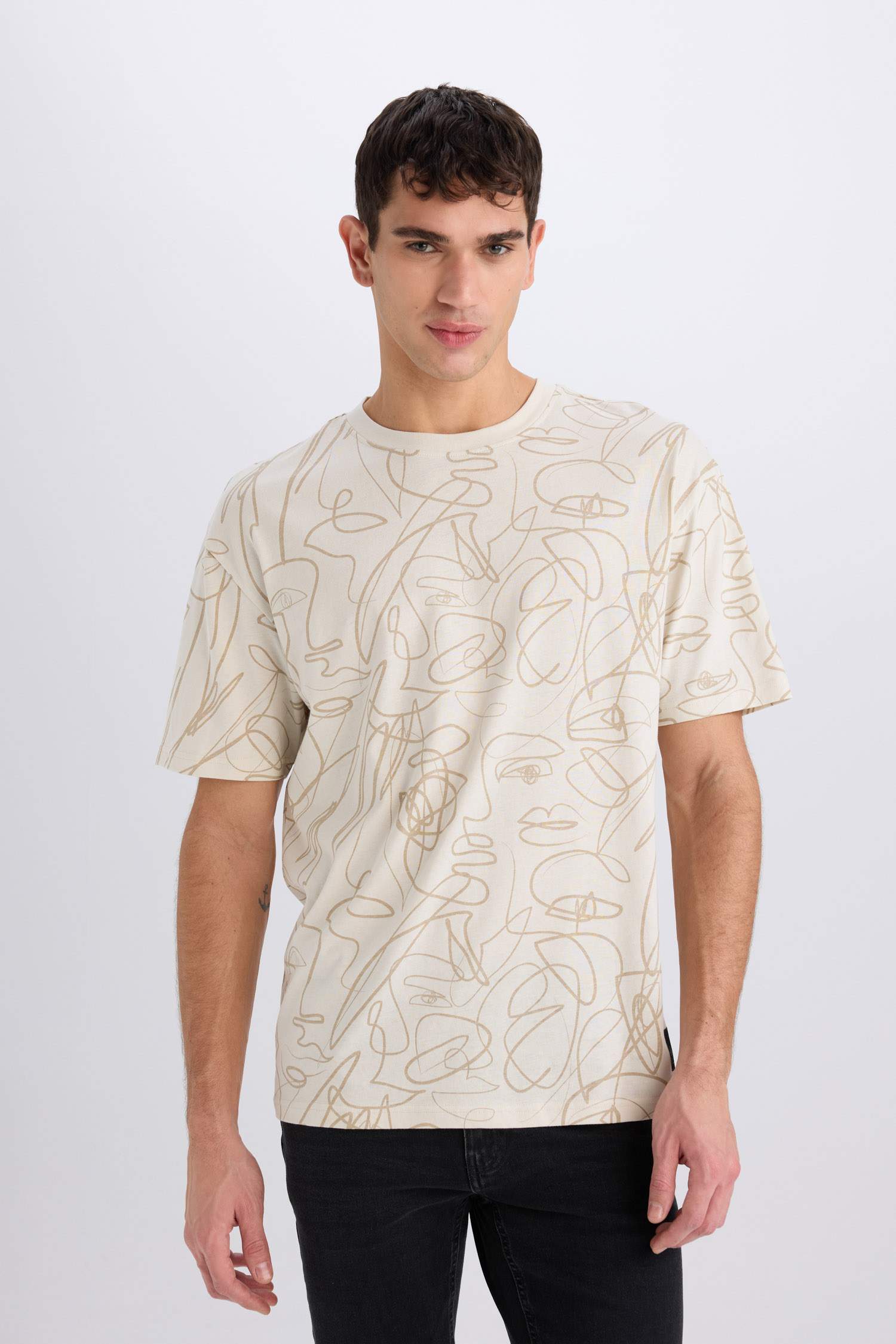 Boxy Fit Crew Neck Printed Short Sleeve T-Shirt