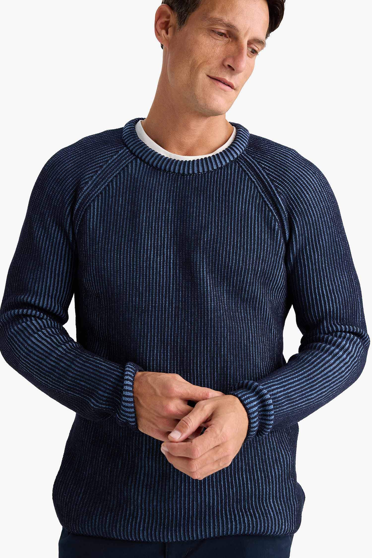 بلوفر تريكو قصة عادية برقبة مستديرة