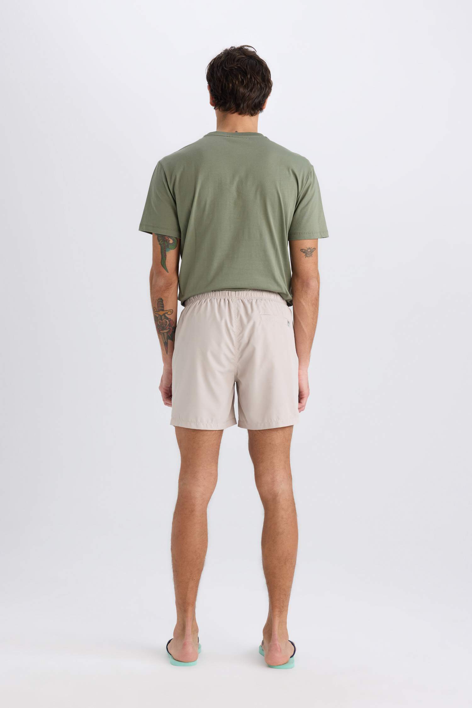 Regular Fit Kısa Boy Yumuşak Tuşeli Deniz Şortu