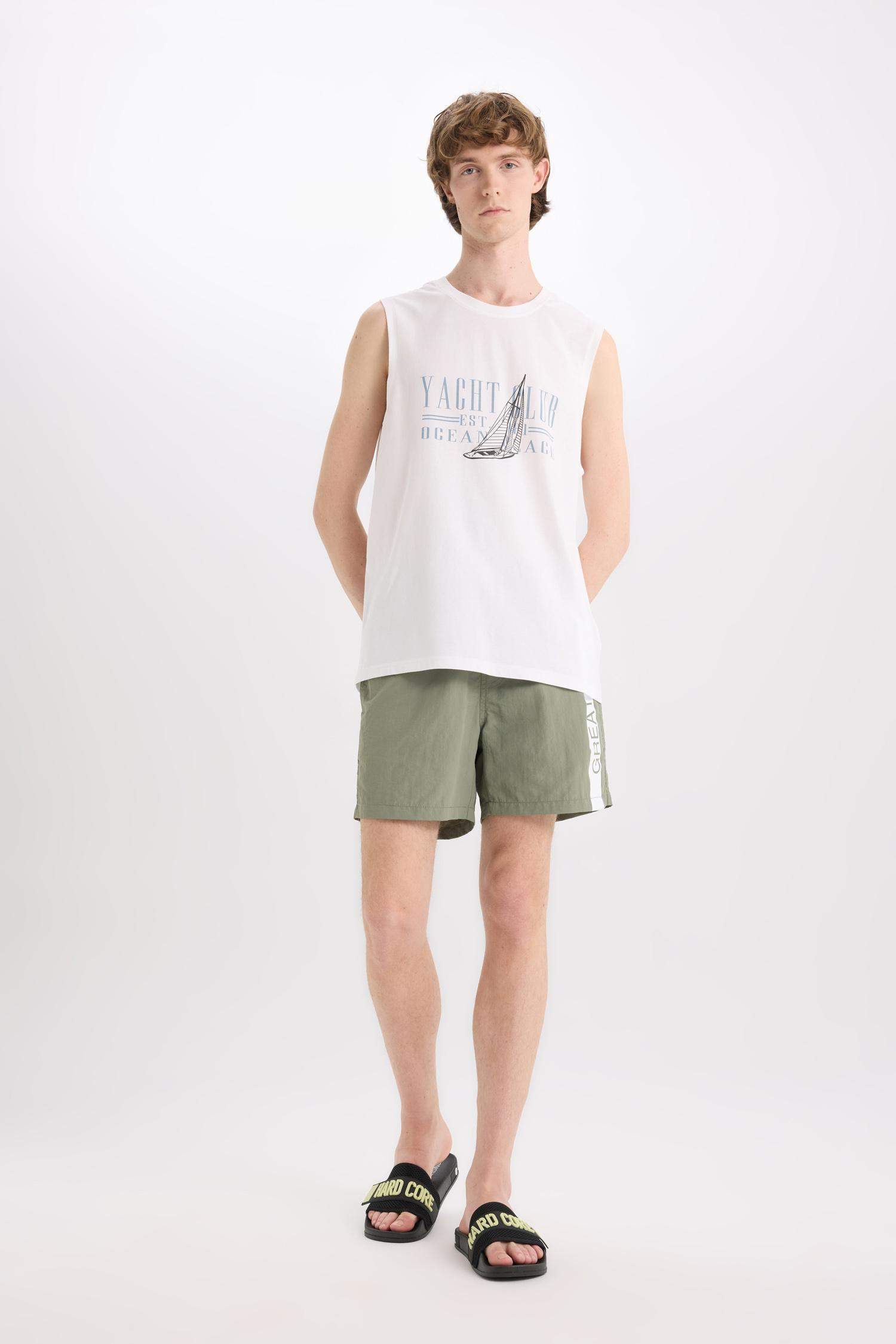 Пляжные шорты с подкладкой из сетки, с принтом, над коленом