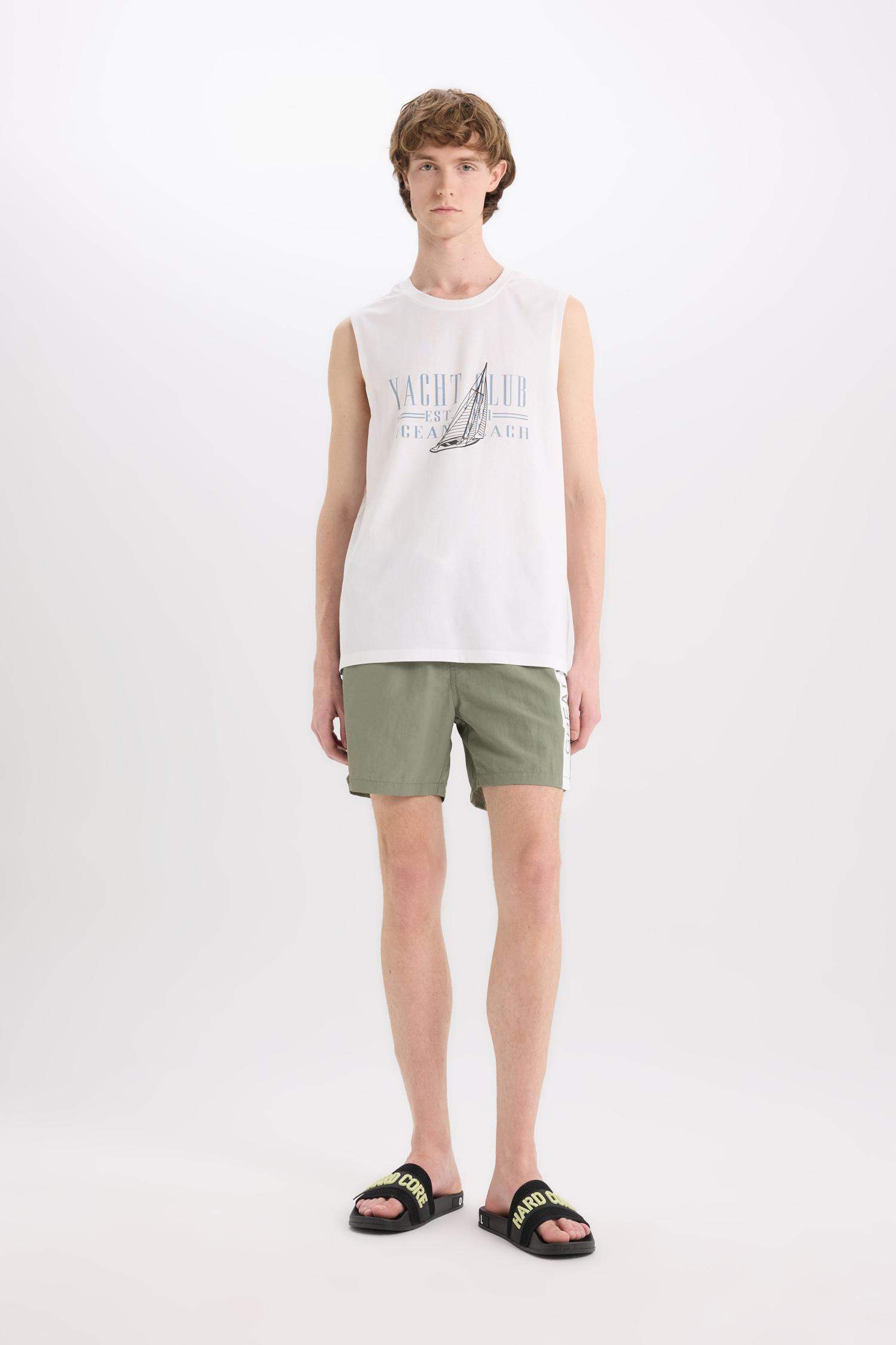 Пляжные шорты с подкладкой из сетки, с принтом, над коленом