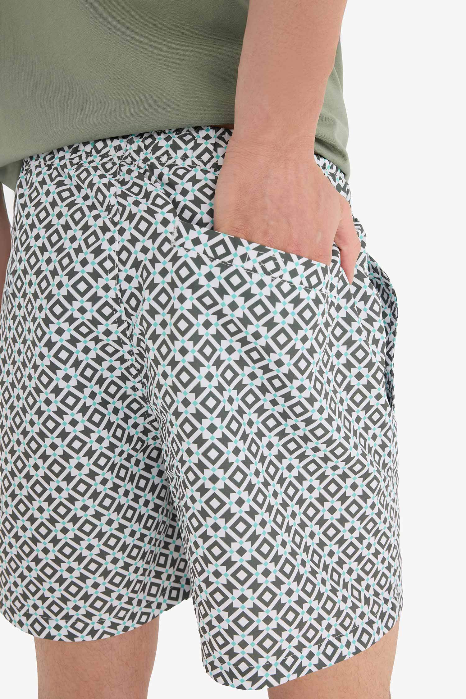 Desenli File Astarlı Kısa Boy Deniz Şortu