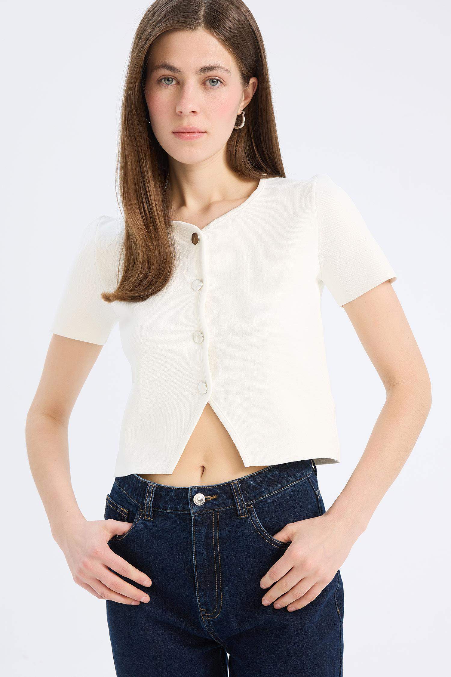 Regular Fit Bisiklet Yaka Düğmeli Kısa Kollu Triko Hırka