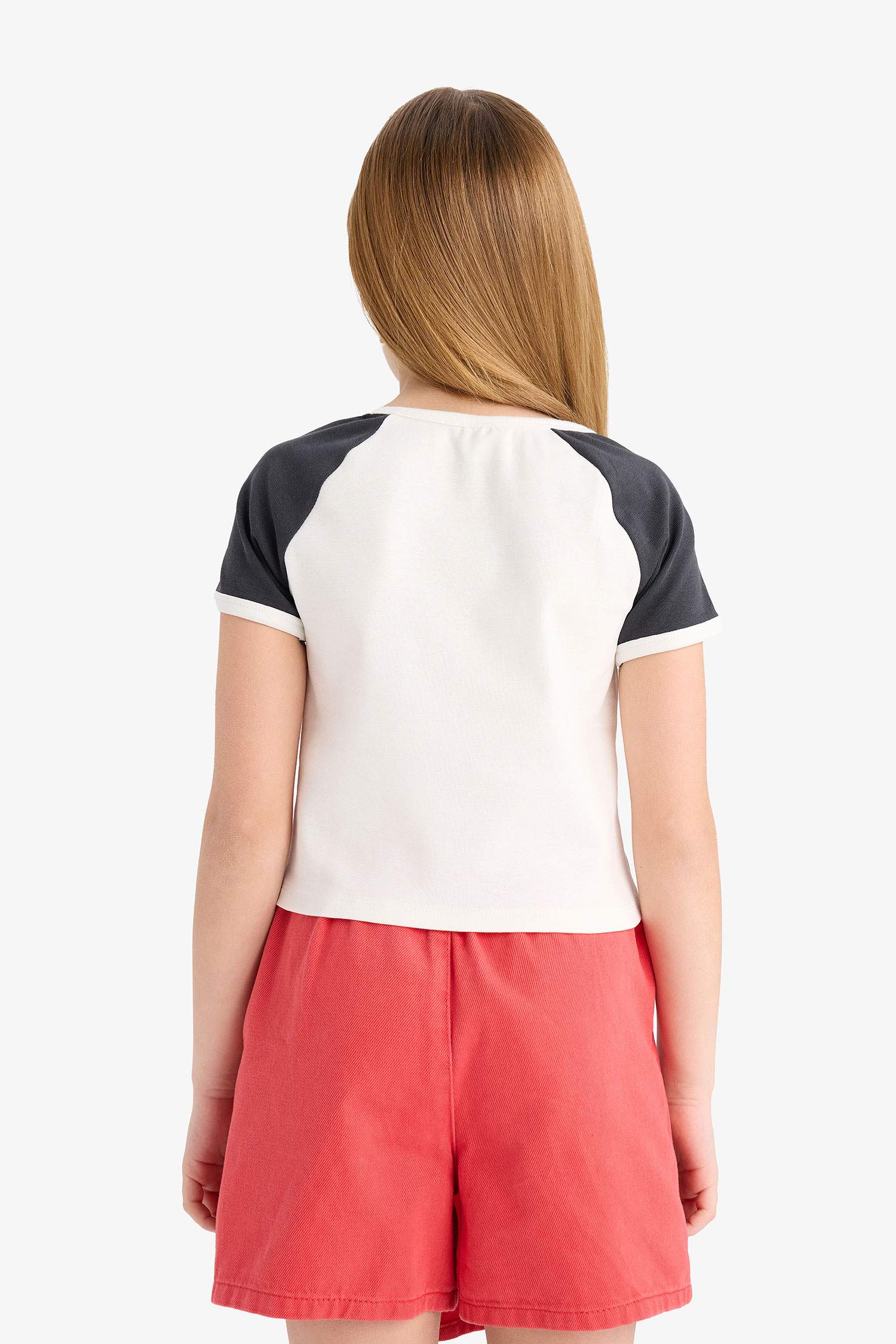 تيشيرت بناتي نص ردن مضلع بياخة مستديرة