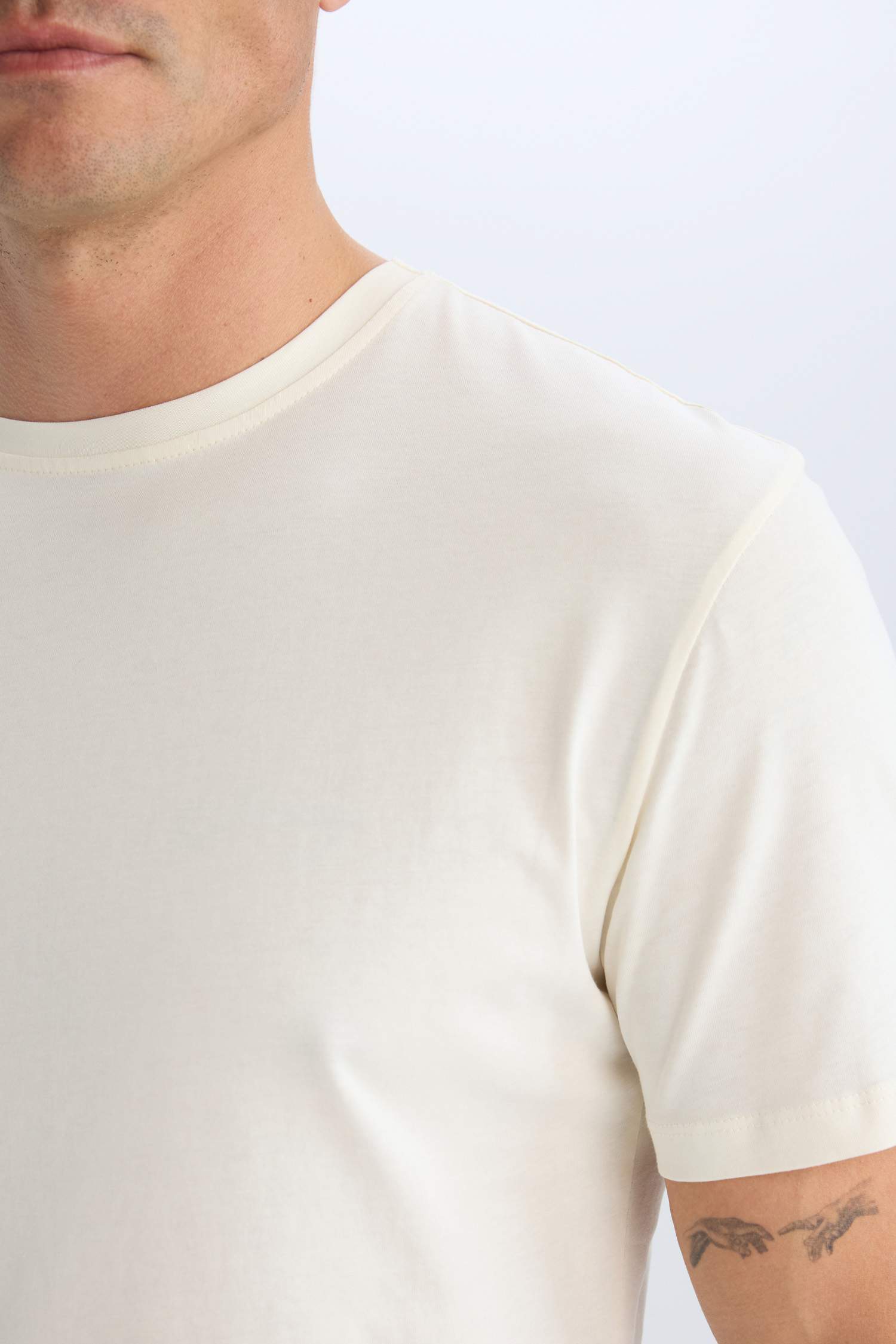 New Regular Fit Bisiklet Yaka Basic Düz Kısa Kollu Tişört