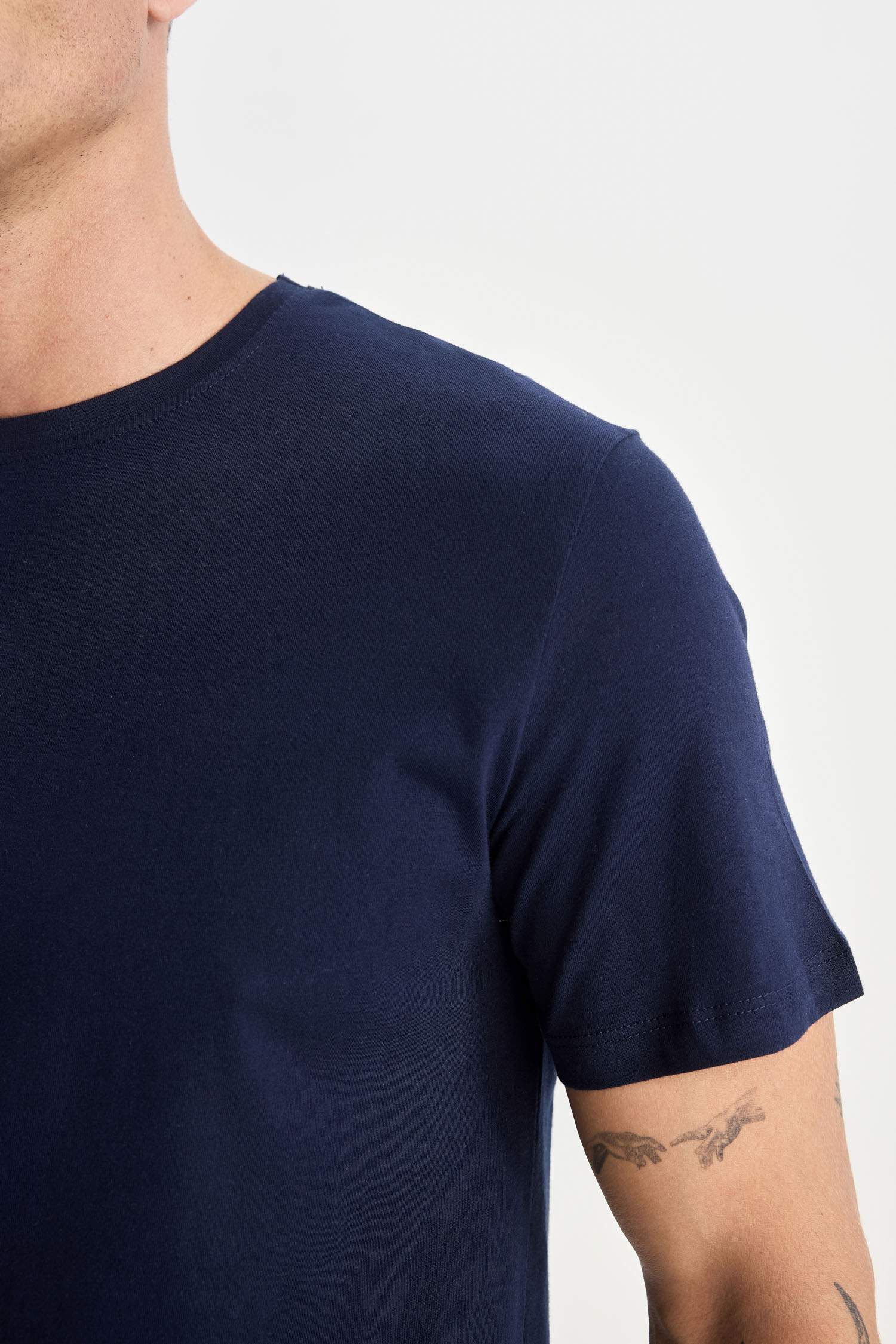 %100 Pamuk New Regular Fit Bisiklet Yaka Basic Düz Kısa Kollu Tişört