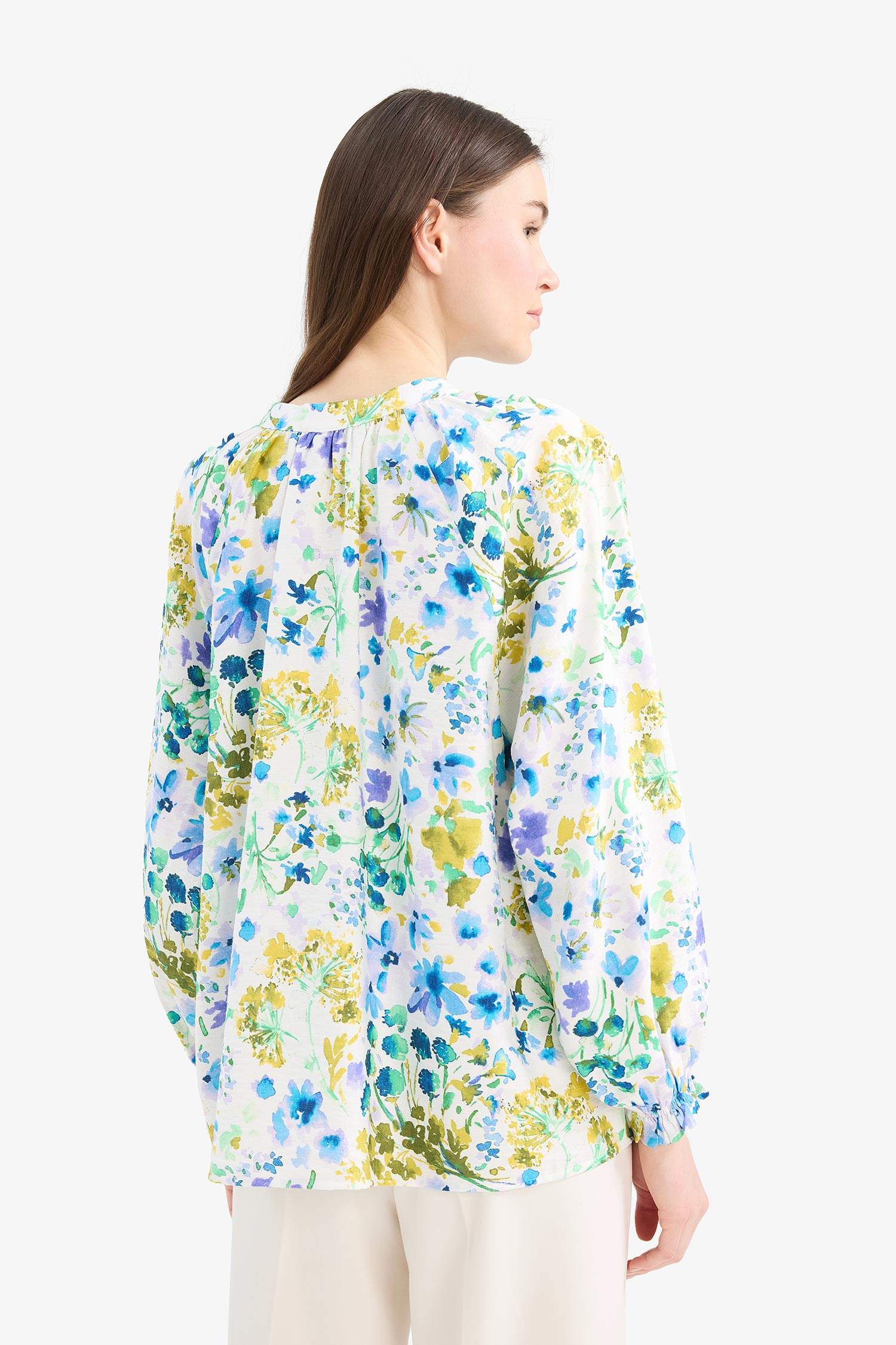 Relax Fit Bağcıklı Yaka Desenli Uzun Kollu Tesettür Gömlek Tunik