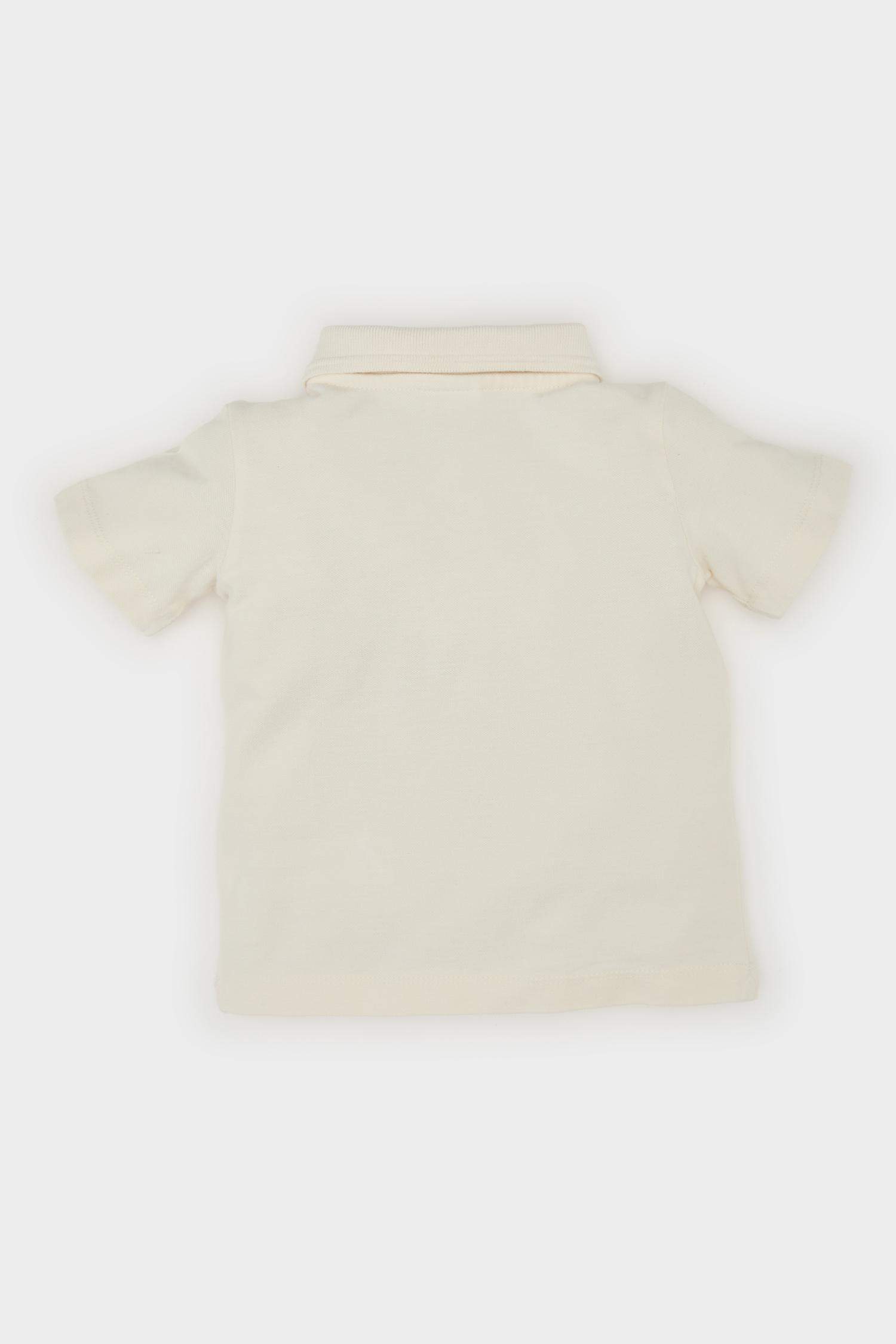 تيشيرت بولو ولادي نص ردن بطبعة شعار وقصة عادية