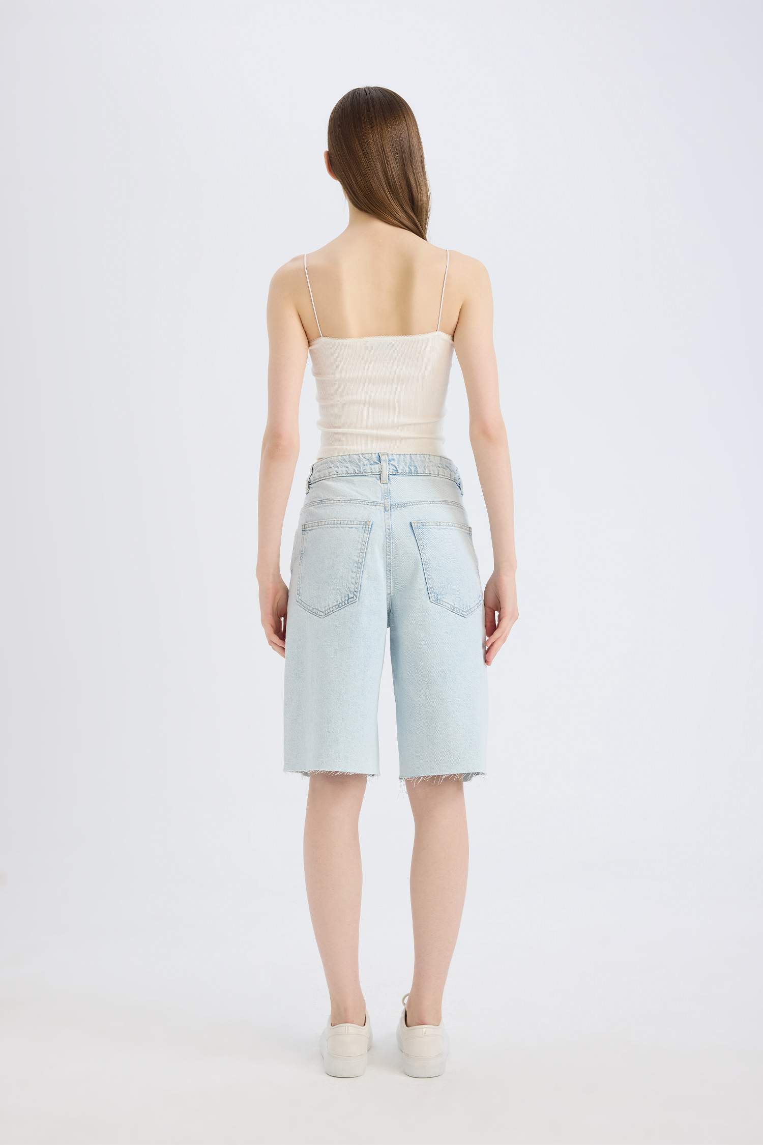 Джинсовые шорты-бермуды с обычной посадкой на талии