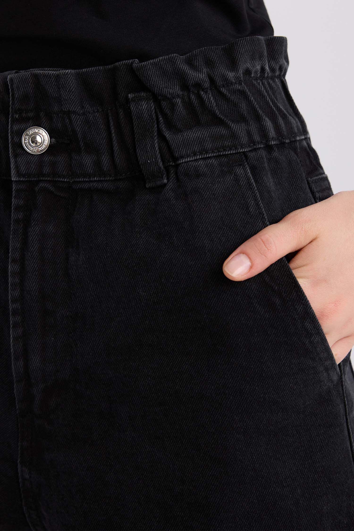 Джинсовые шорты с высокой посадкой и отворотами