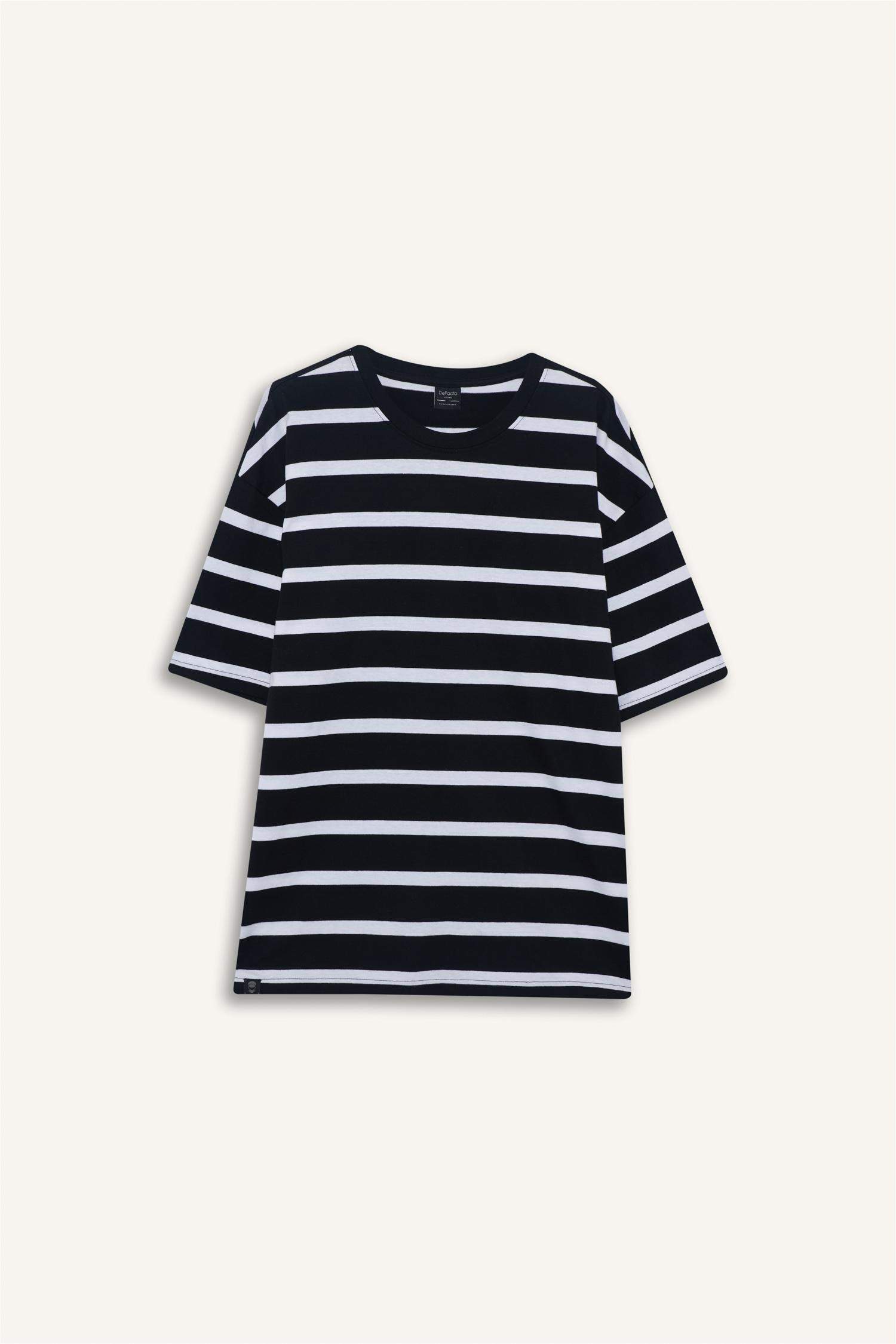 %100 Pamuk Boxy Fit Rahat Kesim Bisiklet Yaka Çizgili Kısa Kollu Tişört