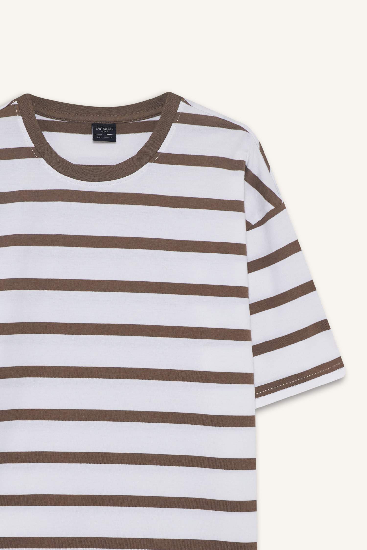 100% хлопок, свободный крой, круглый вырез, в полоску, короткий рукав футболка