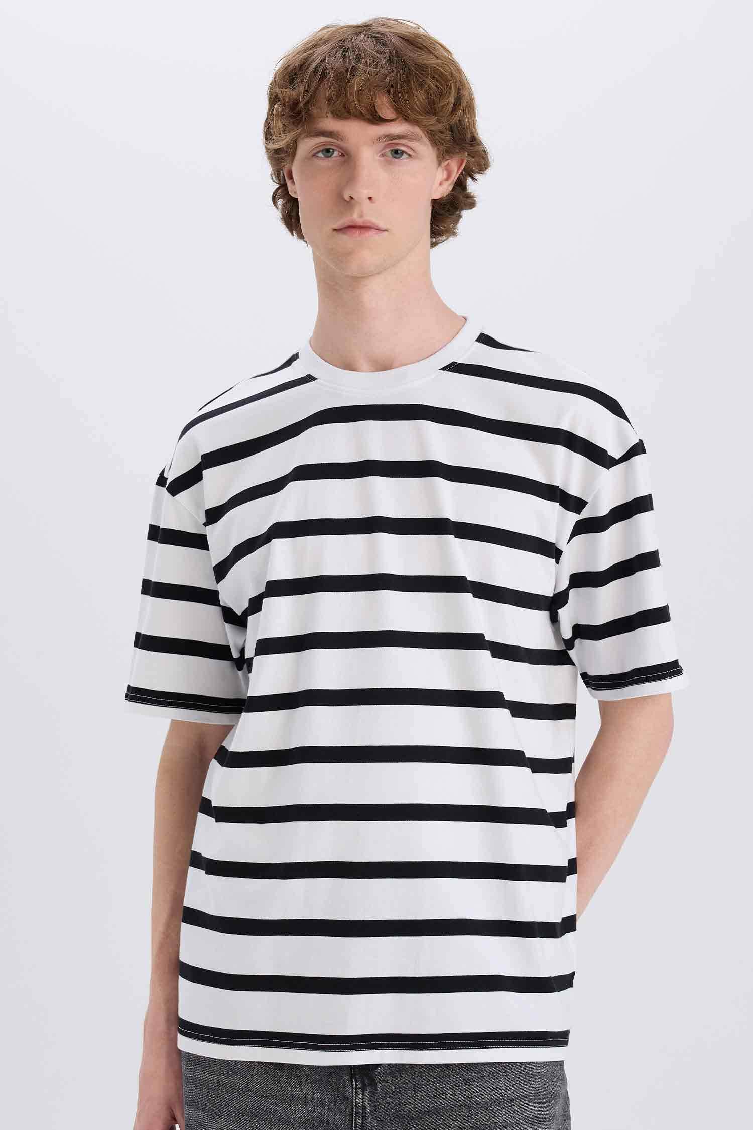 %100 Pamuk Boxy Fit Bisiklet Yaka Çizgili Kısa Kollu Tişört