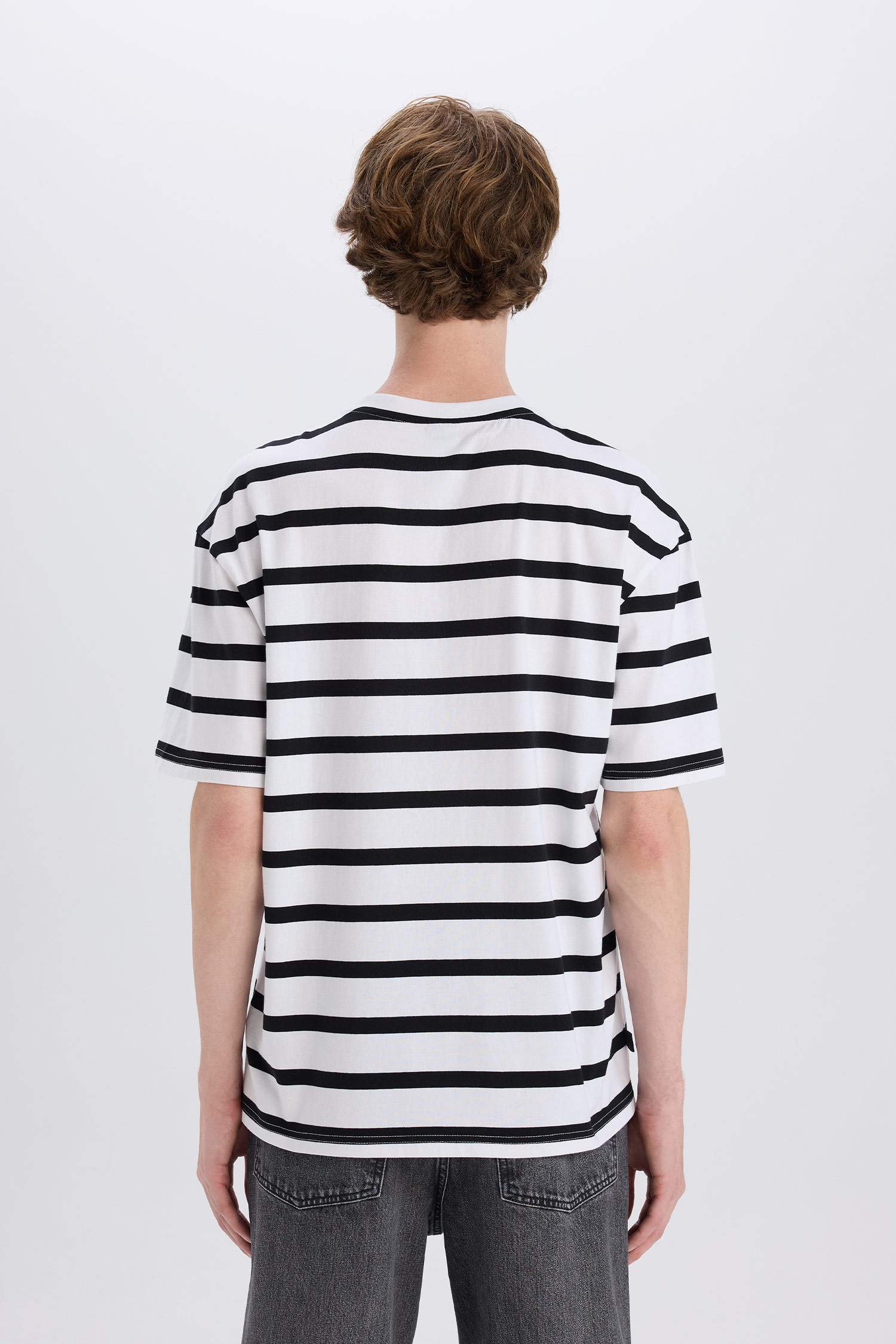 %100 Pamuk Boxy Fit Bisiklet Yaka Çizgili Kısa Kollu Tişört