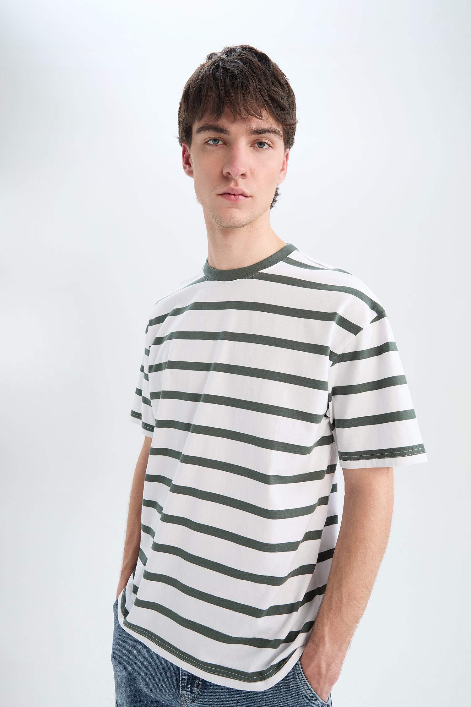 %100 Pamuk Boxy Fit Bisiklet Yaka Çizgili Kısa Kollu Tişört