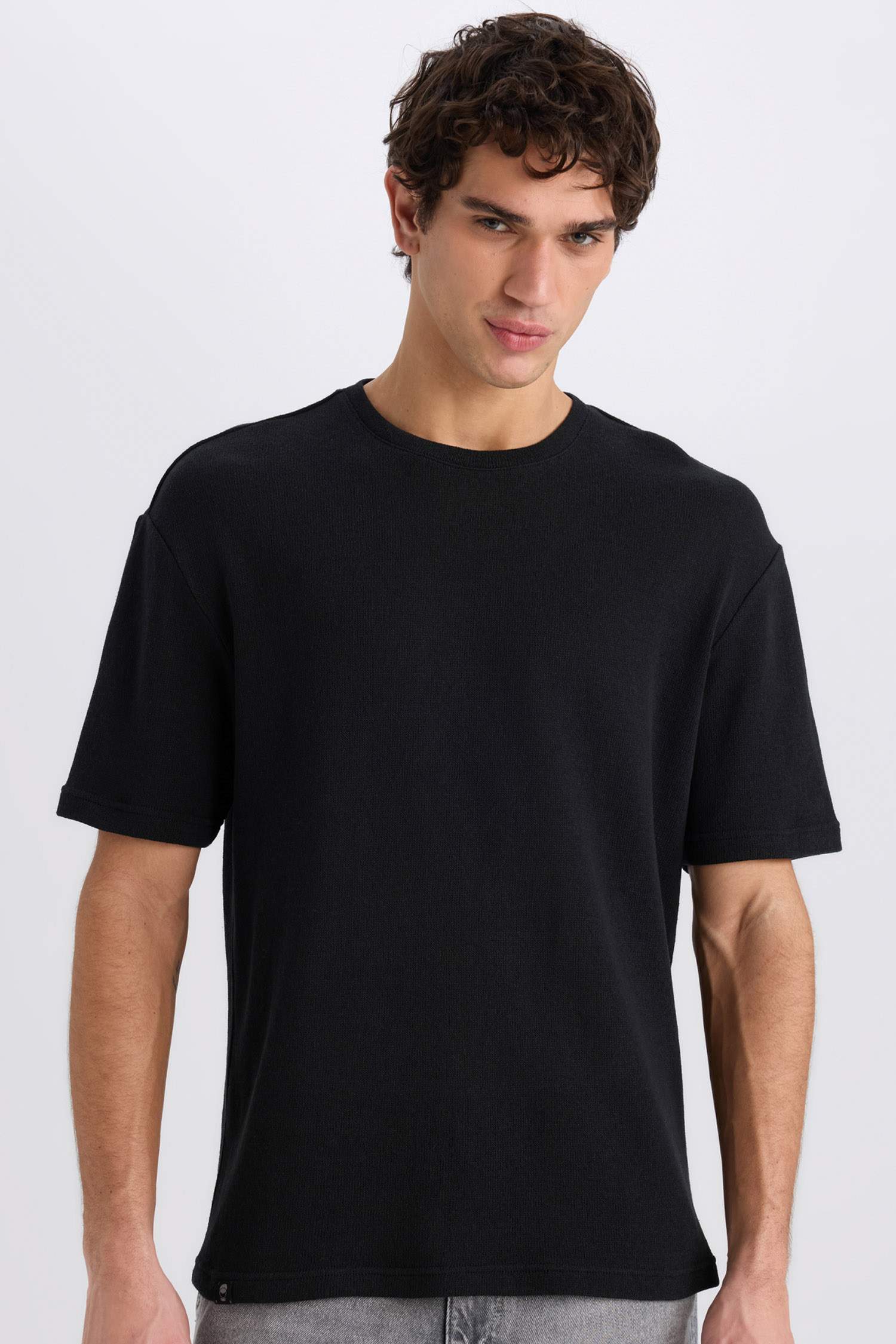 Футболка с короткими рукавами и круглым вырезом