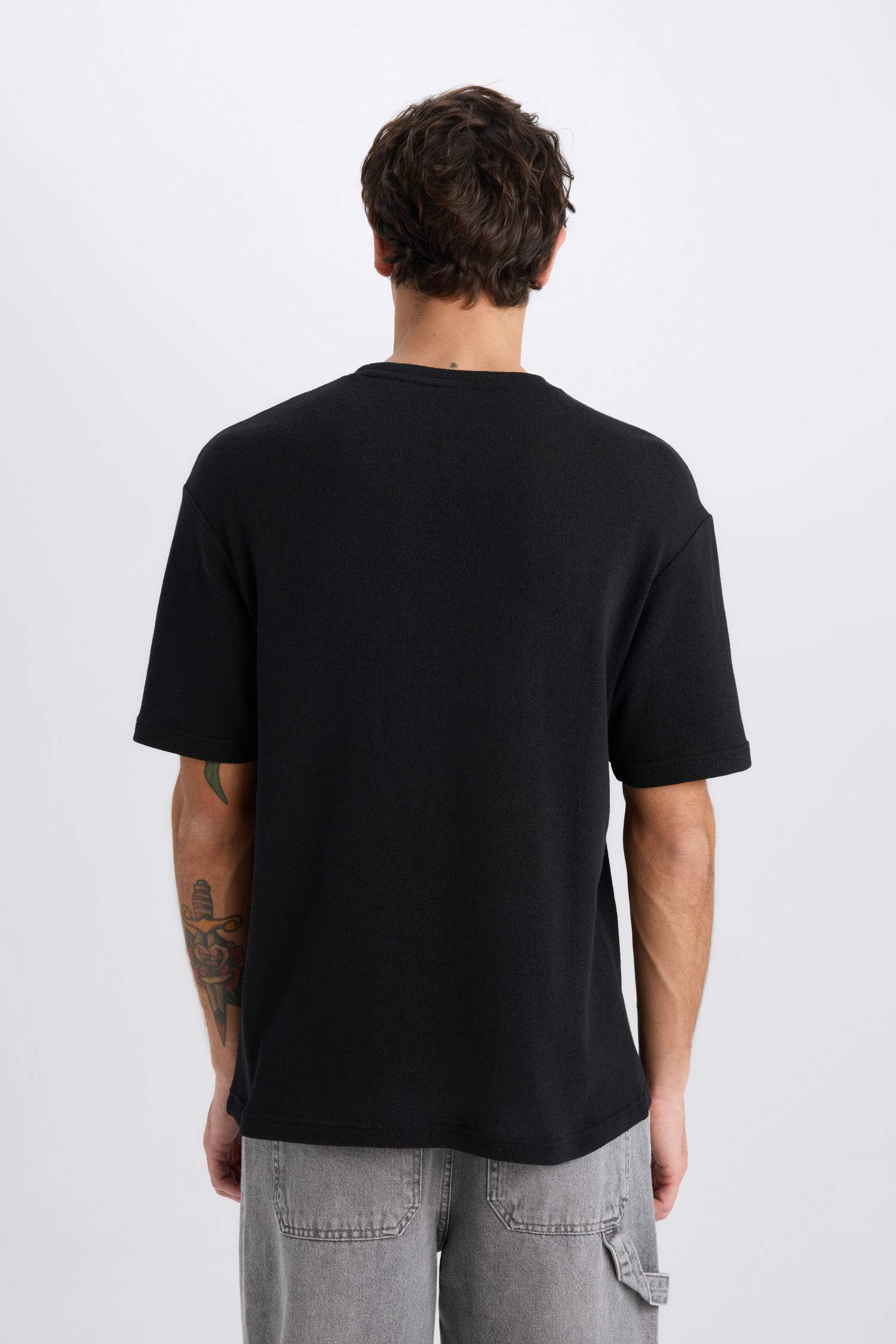 Футболка с короткими рукавами и круглым вырезом