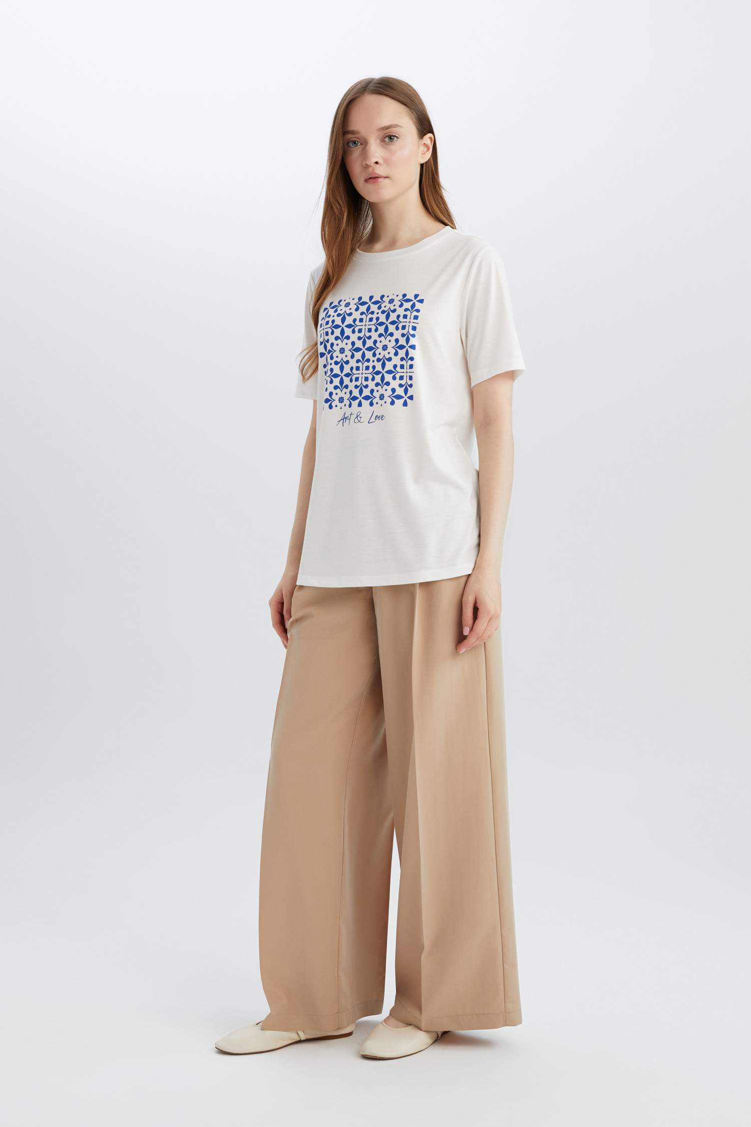 Regular Fit Bisiklet Yaka Etnik Desenli Kısa Kollu Tişört