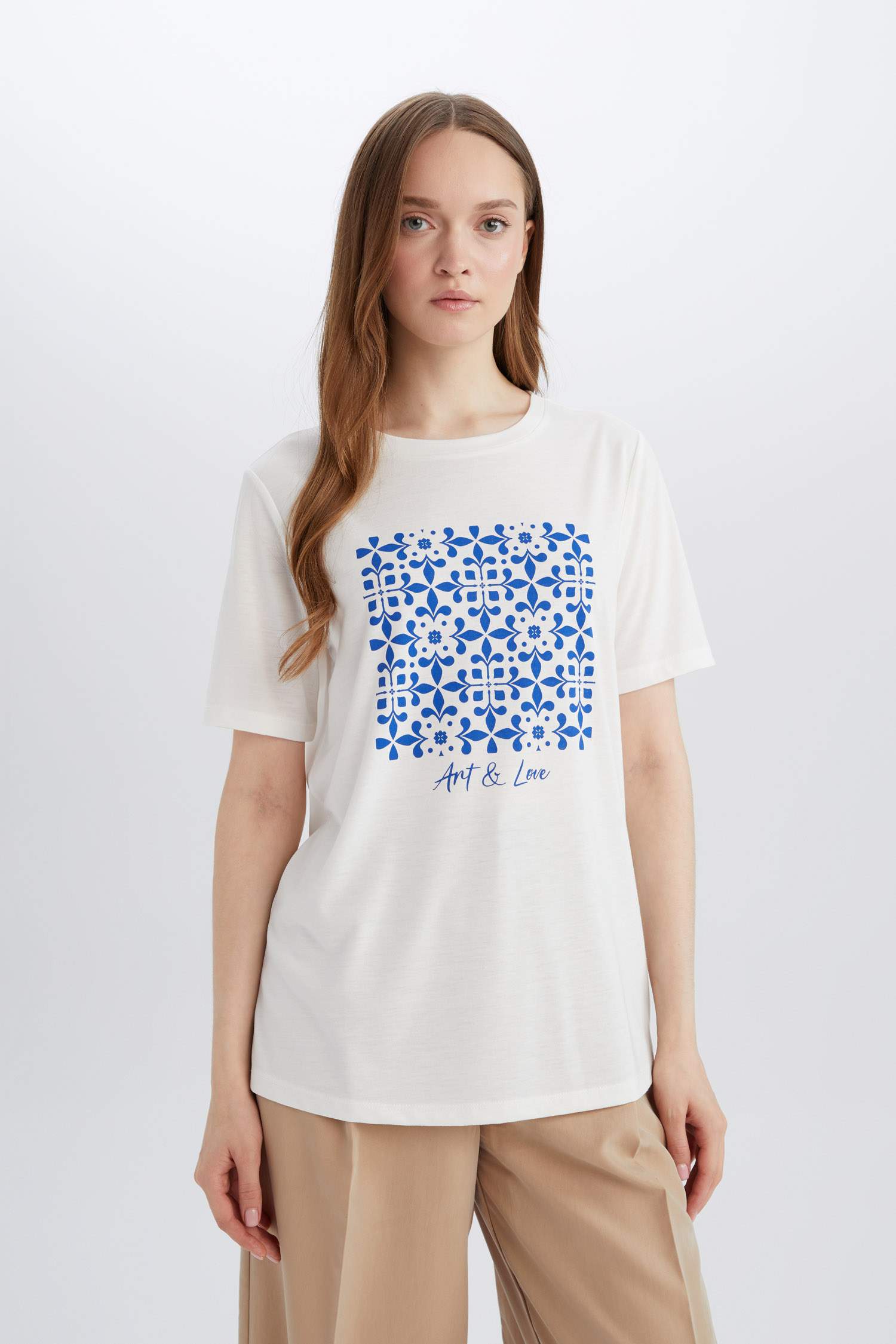 Regular Fit Bisiklet Yaka Etnik Desenli Kısa Kollu Tişört