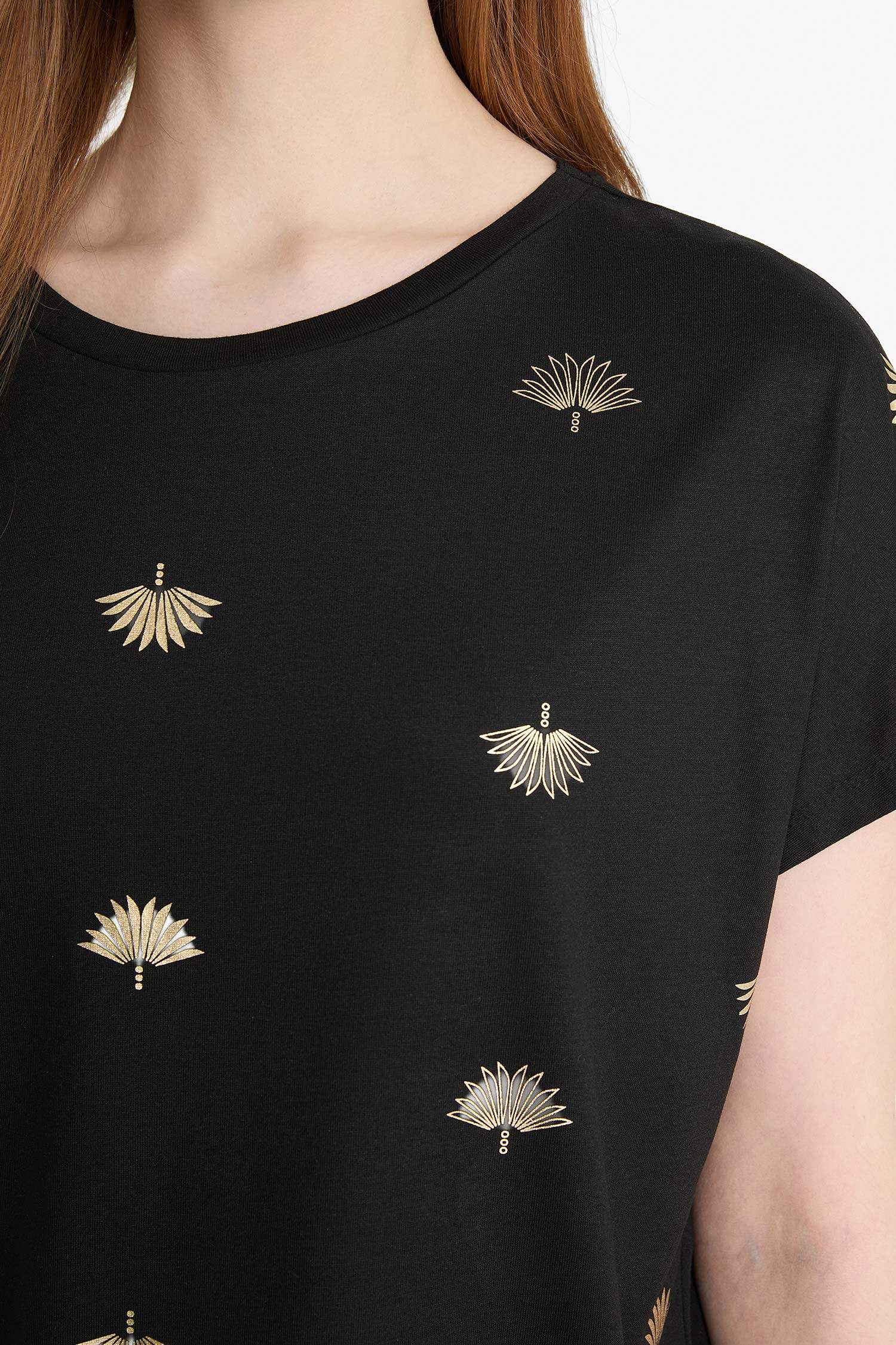 Regular Fit Bisiklet Yaka Desenli Kısa Kollu Tişört