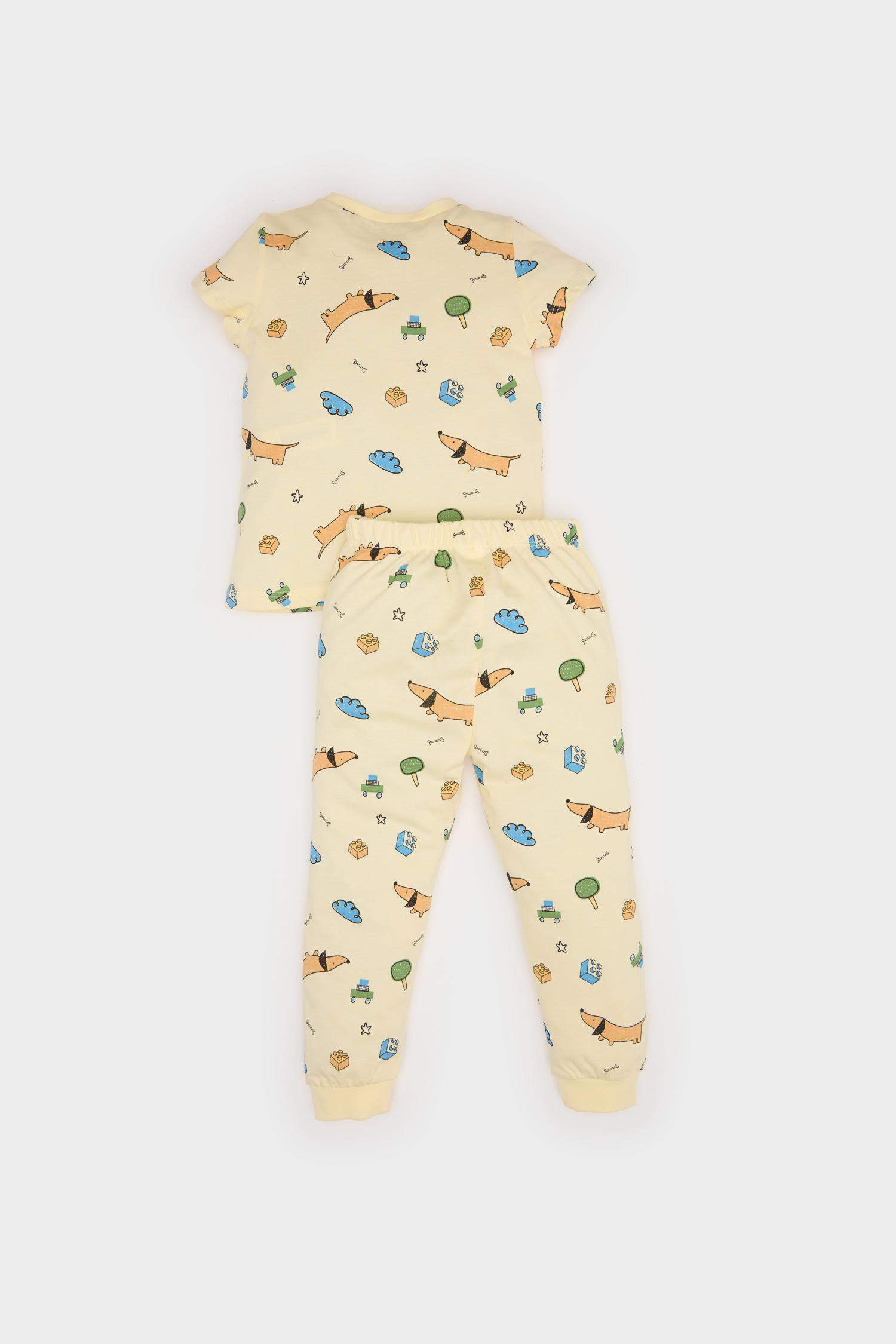 طقم بيجاما بيبي اولادي أصفر ممشط قصة عادية - قطعتين