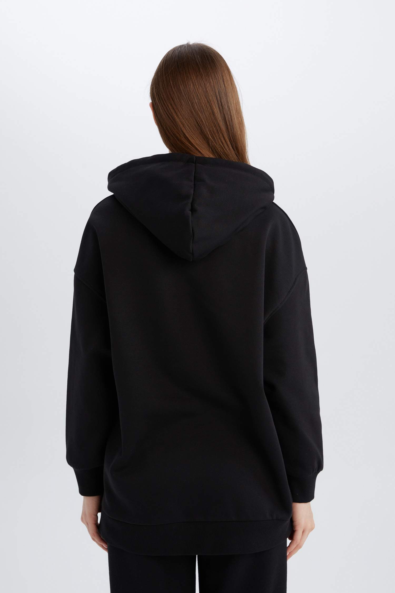 Relax Fit Kapüşonlu İçi Yumuşak Tüylü Nakışlı Kalın Sweatshirt Tunik