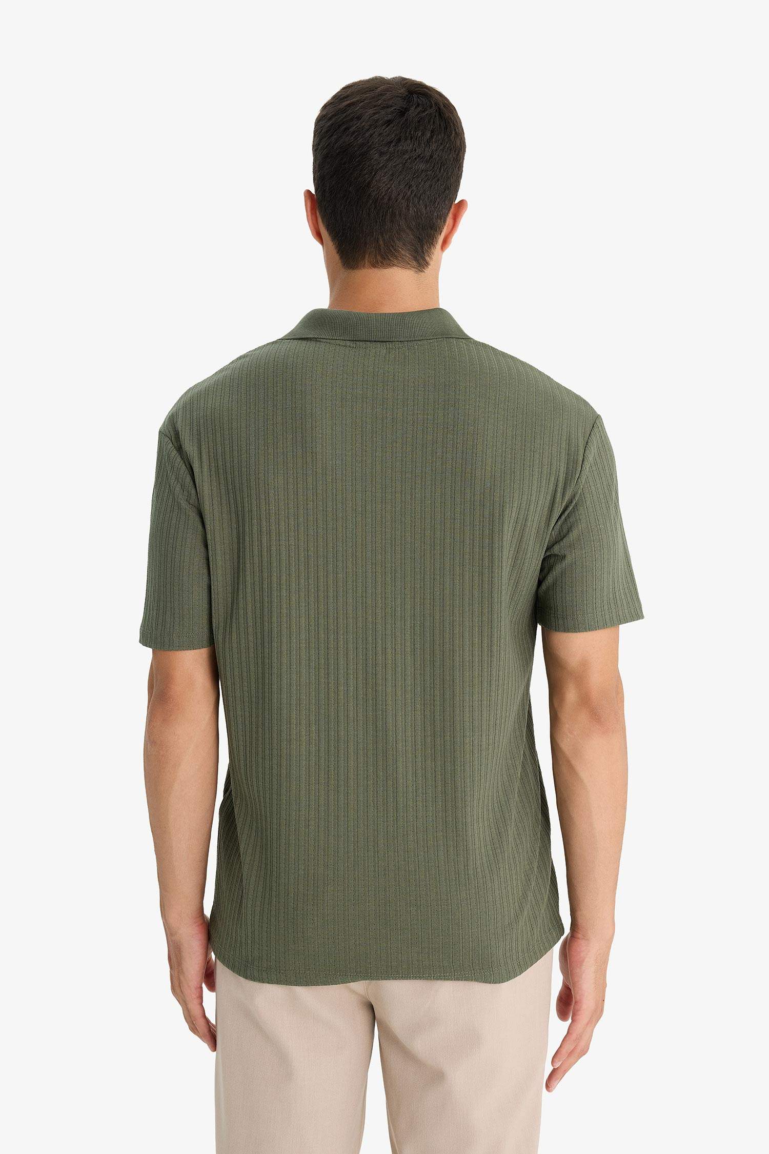 Regular Fit Krinkıl Dikey Dokulu Hafif Kumaş Polo Yaka Kısa Kollu Tişört