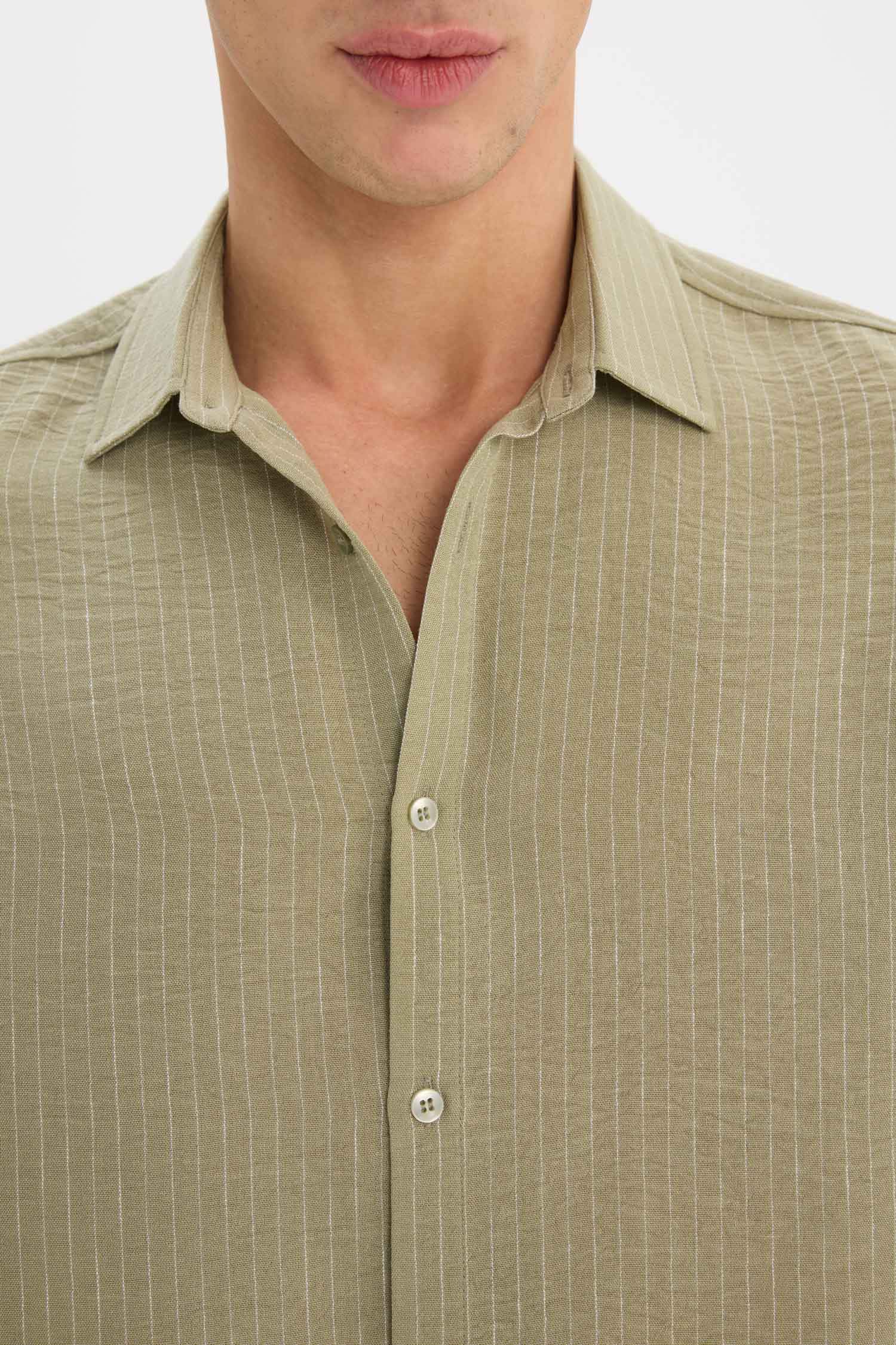 Regular Fit İtalyan Yaka Keten Görünümlü Uzun Kollu Gömlek