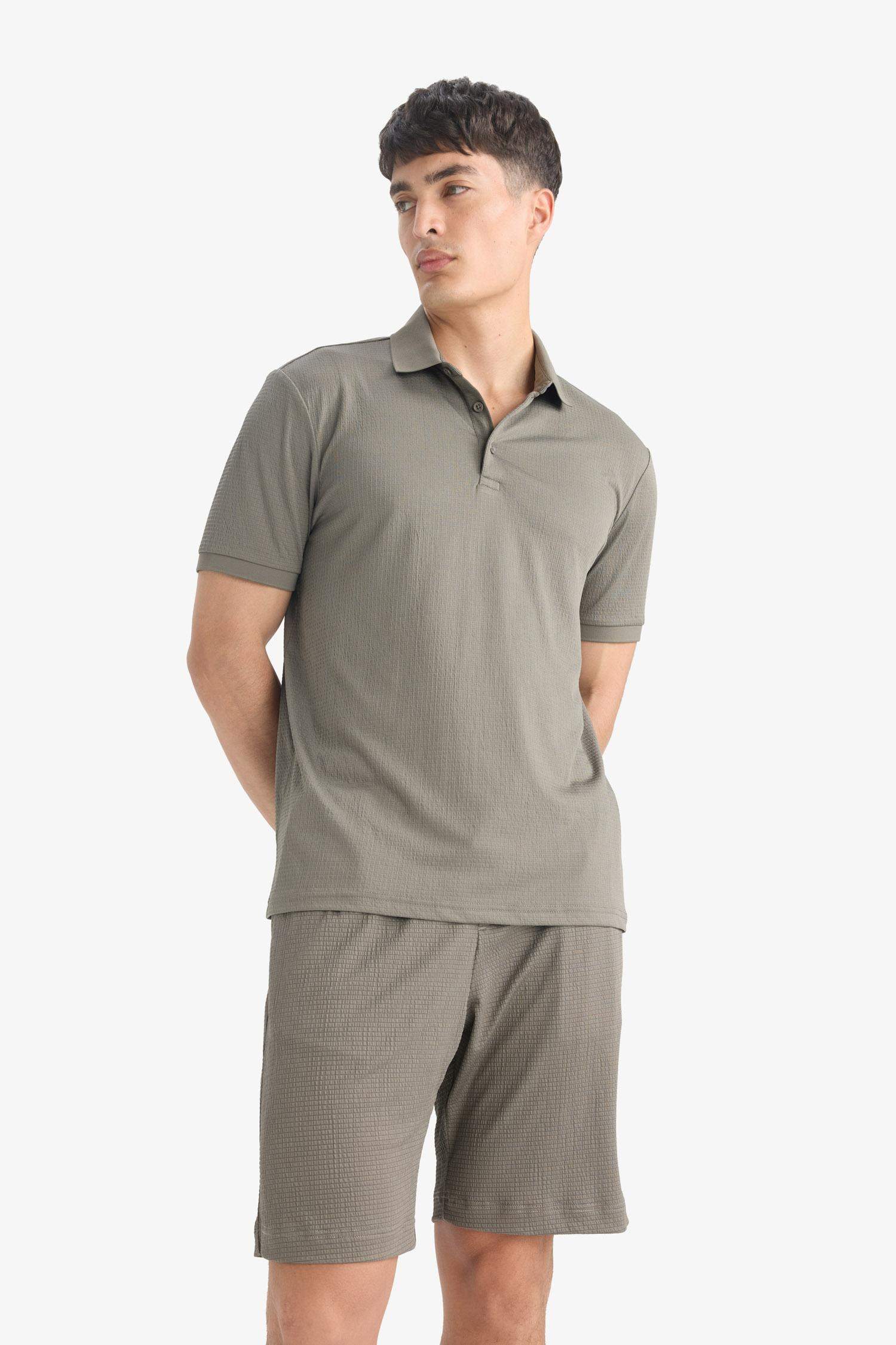 Slim Fit Dar Kesim Polo Yaka Dokulu Kısa Kollu Krinkıl Tişört