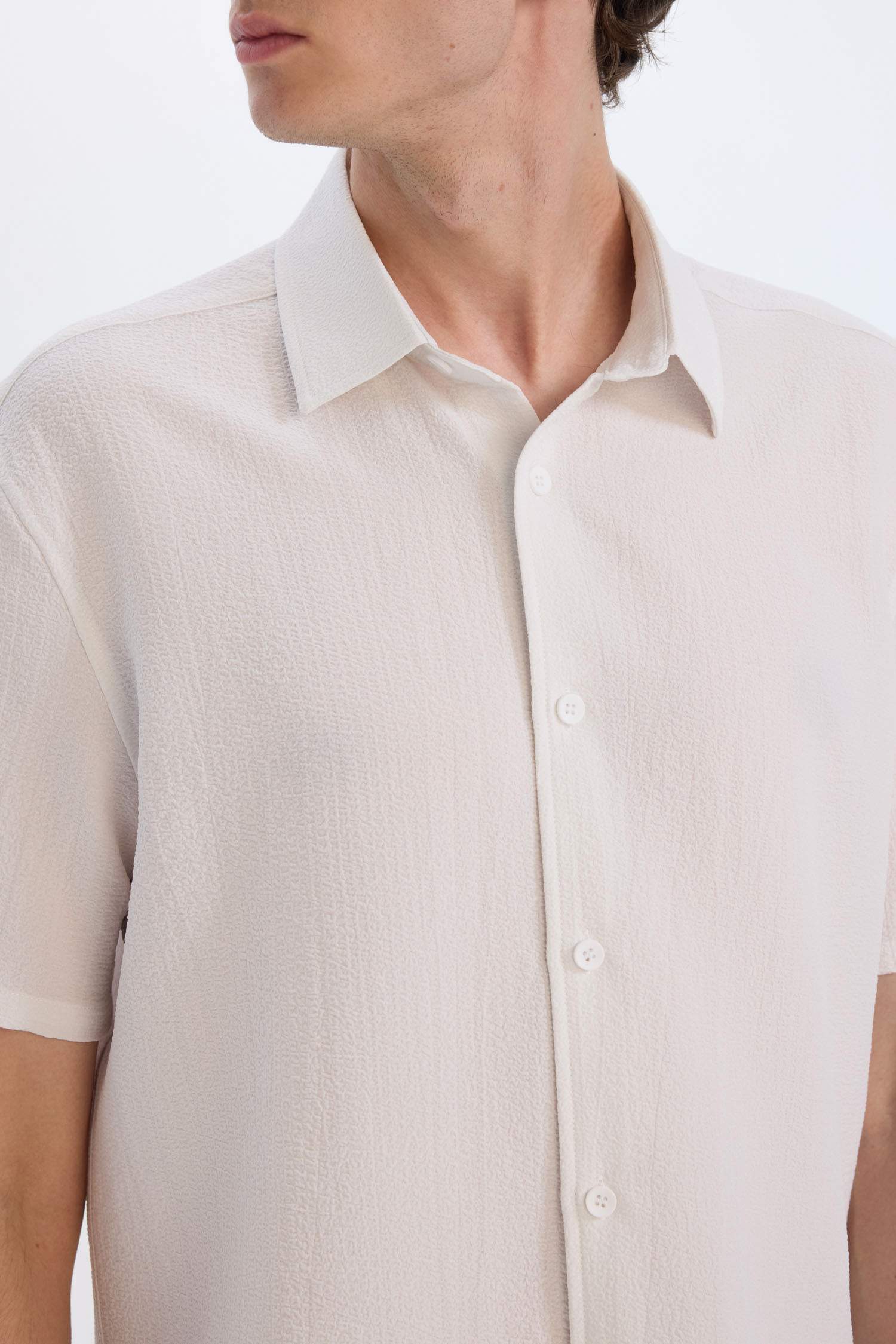 қалыпты пішім Қысқа жеңді жейде