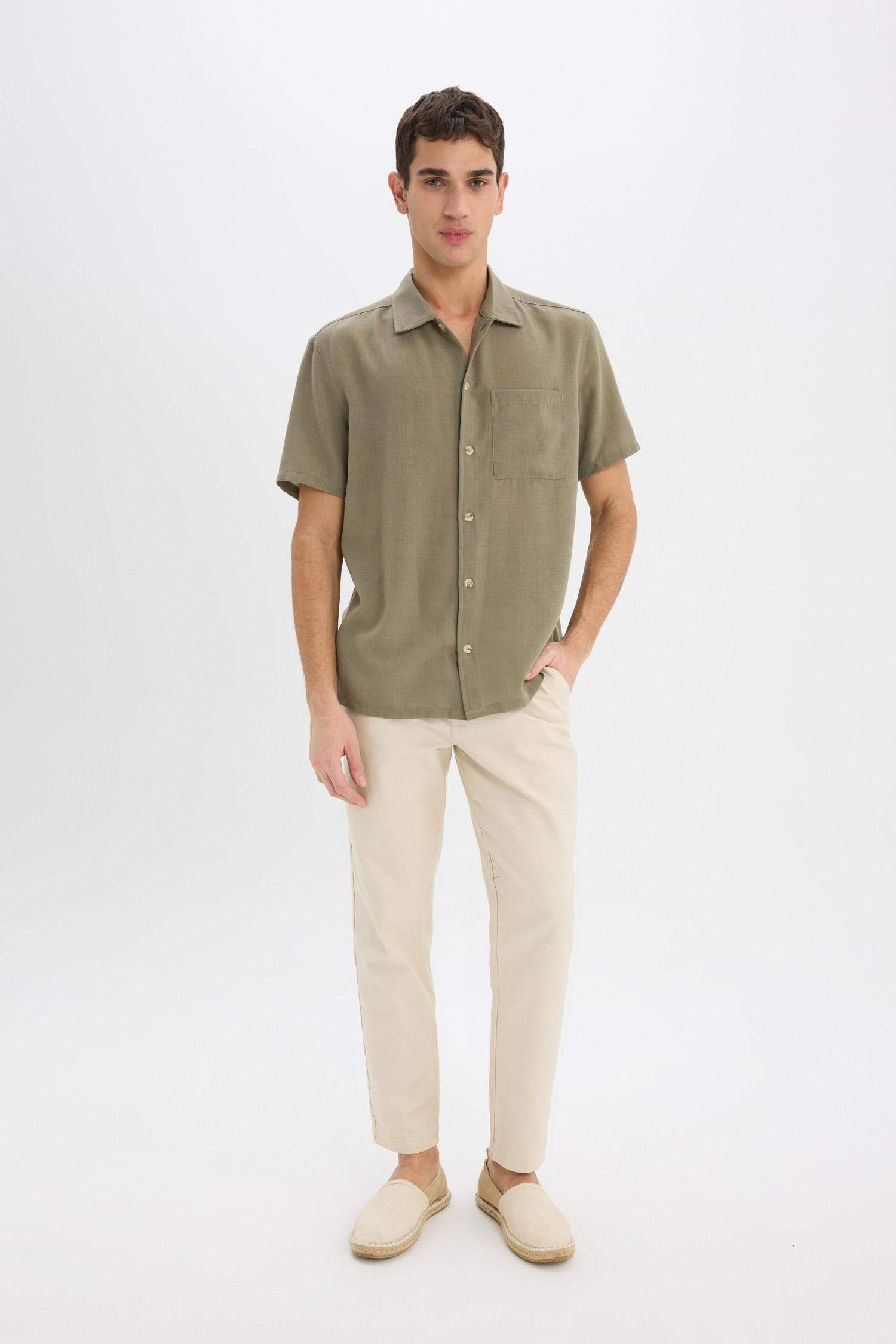 قميص كتان نص كم قصة مريحة بياقة بولو