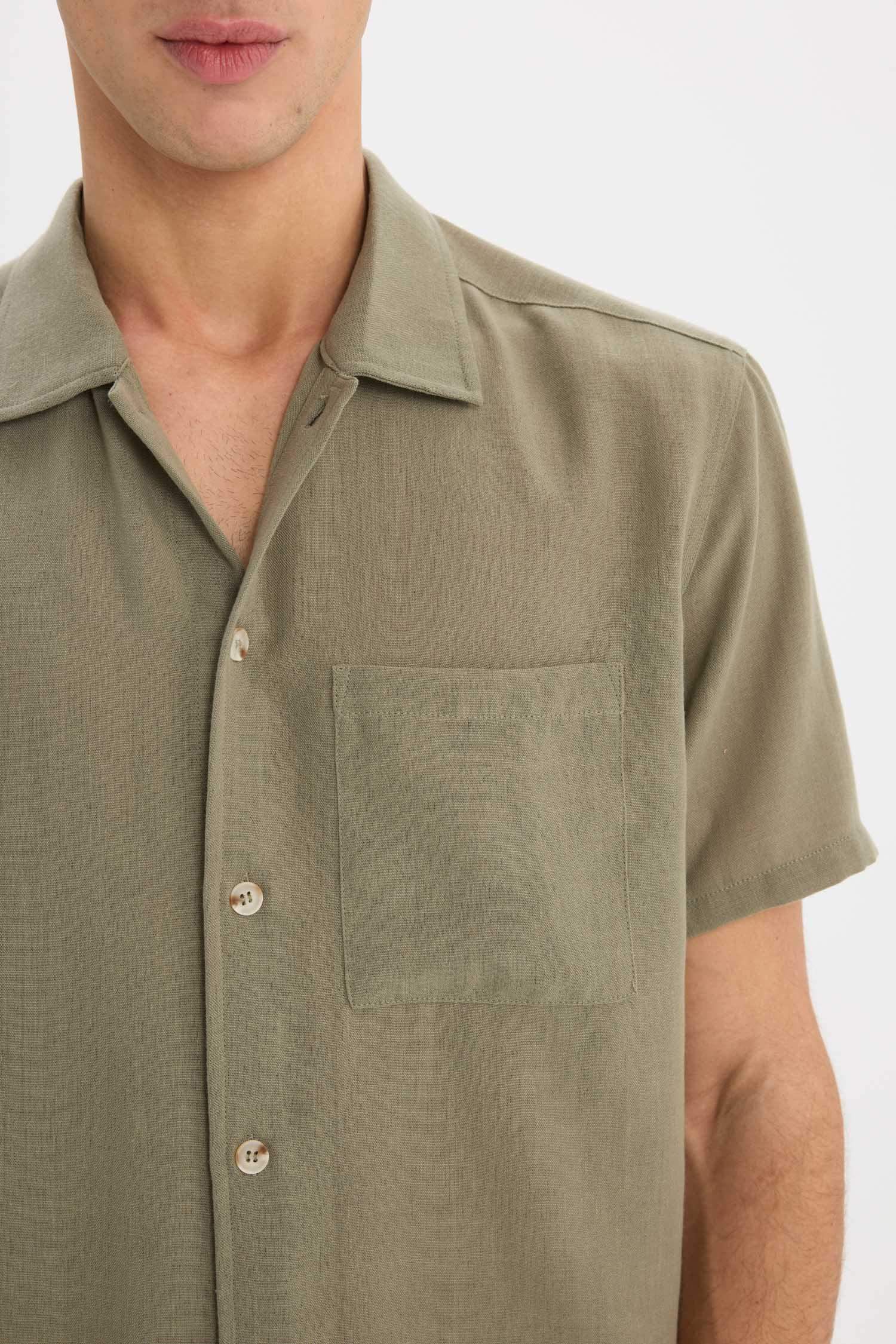 قميص كتان نص كم قصة مريحة بياقة بولو