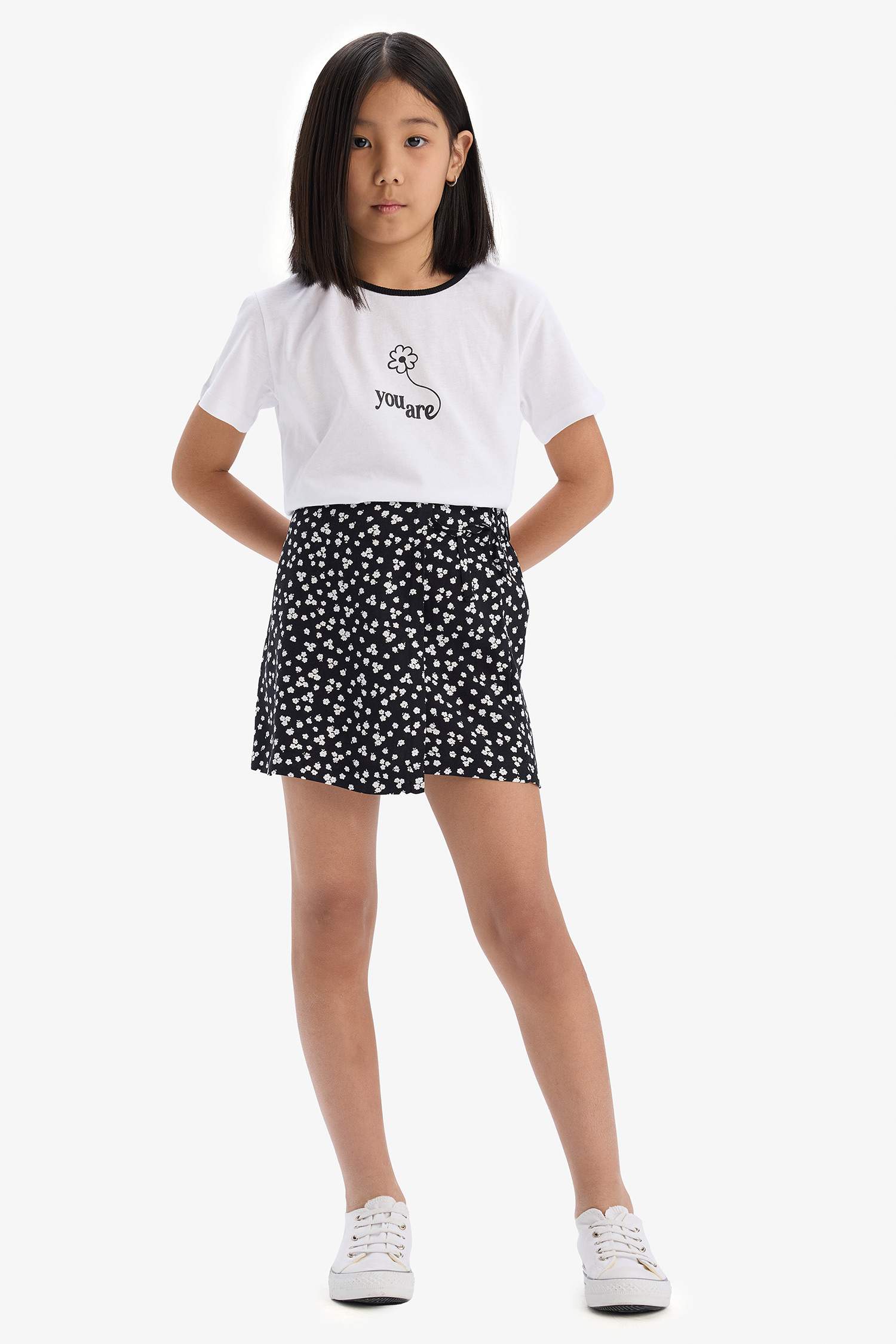 Ensemble de t-shirt et jupe-short imprimée pour fille