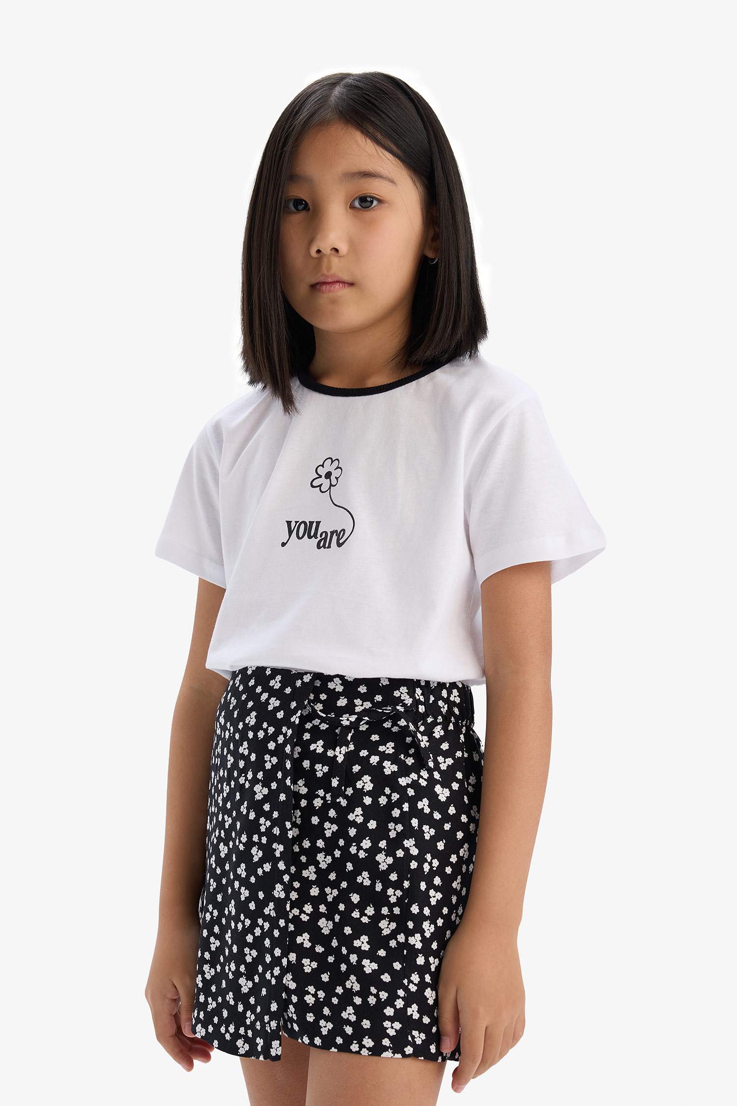 Ensemble de t-shirt et jupe-short imprimée pour fille