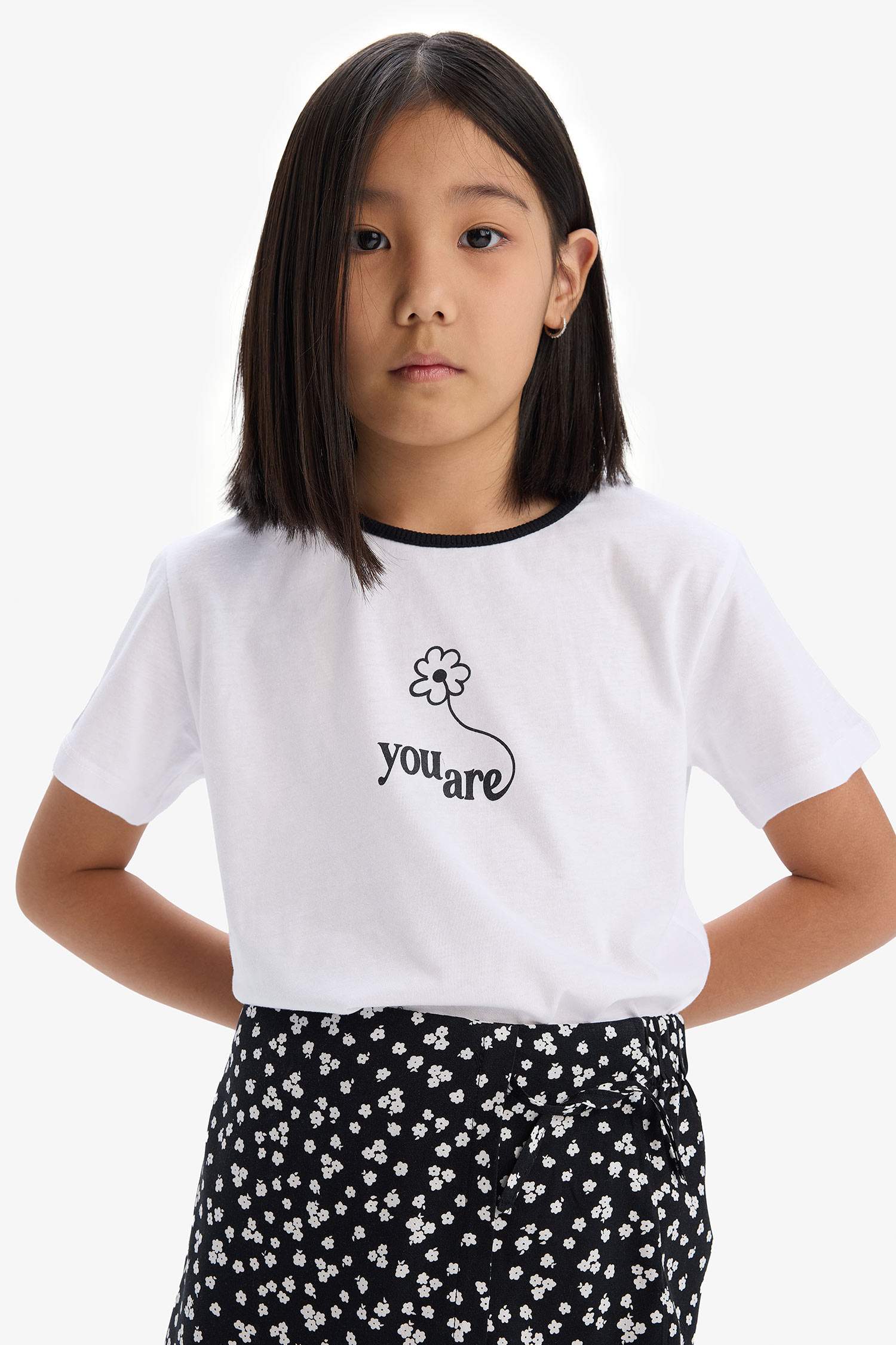 Ensemble de t-shirt et jupe-short imprimée pour fille