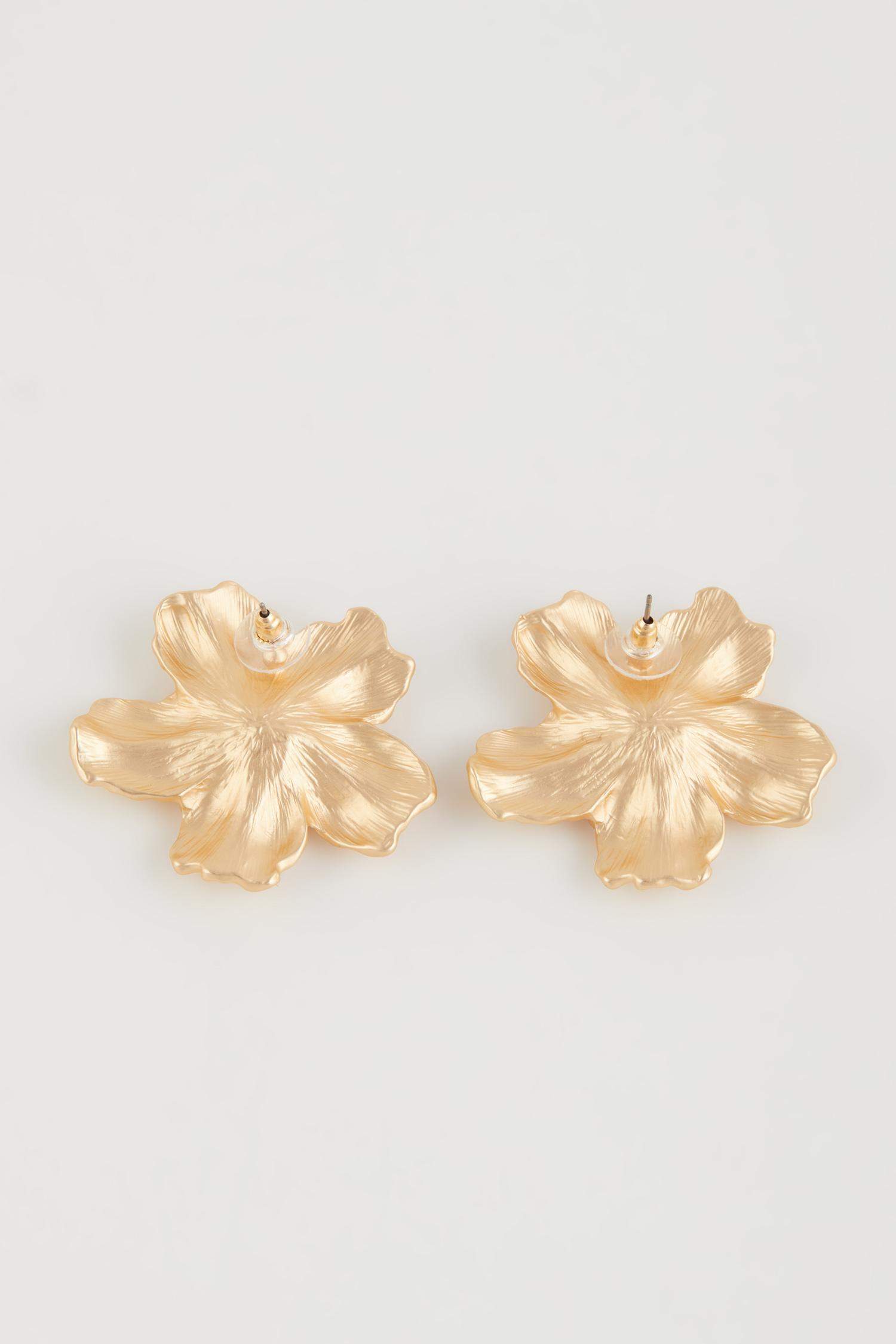 تراجي نسائي فلورال ذهبي