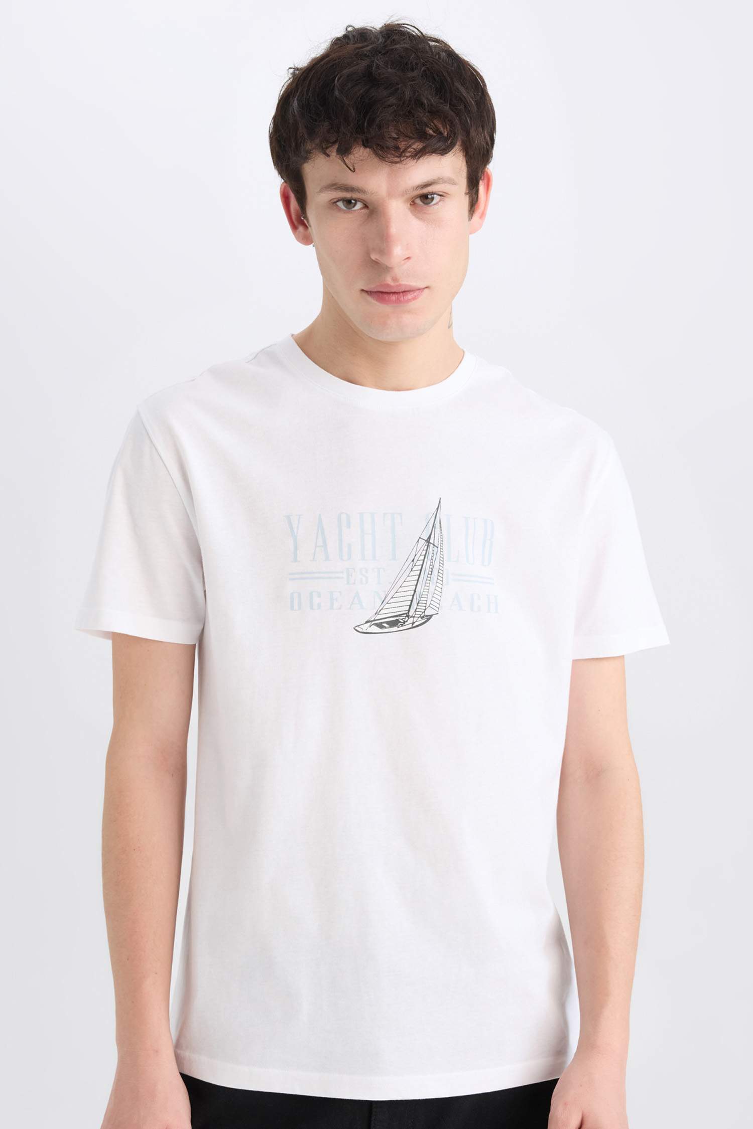 дөңгелек жаға орташа Қысқа жеңді футболка