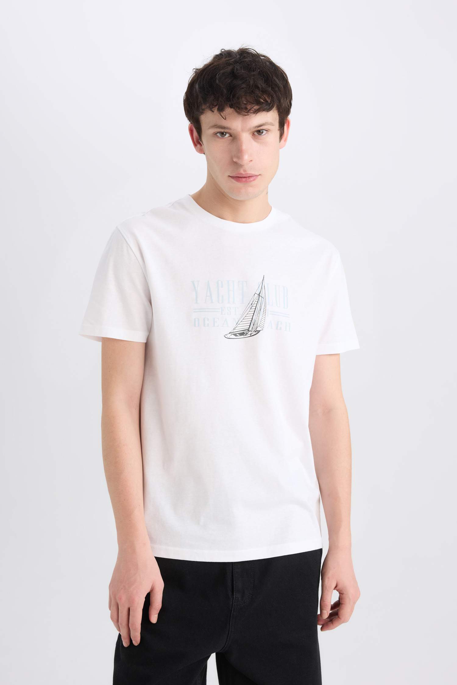 дөңгелек жаға орташа Қысқа жеңді футболка