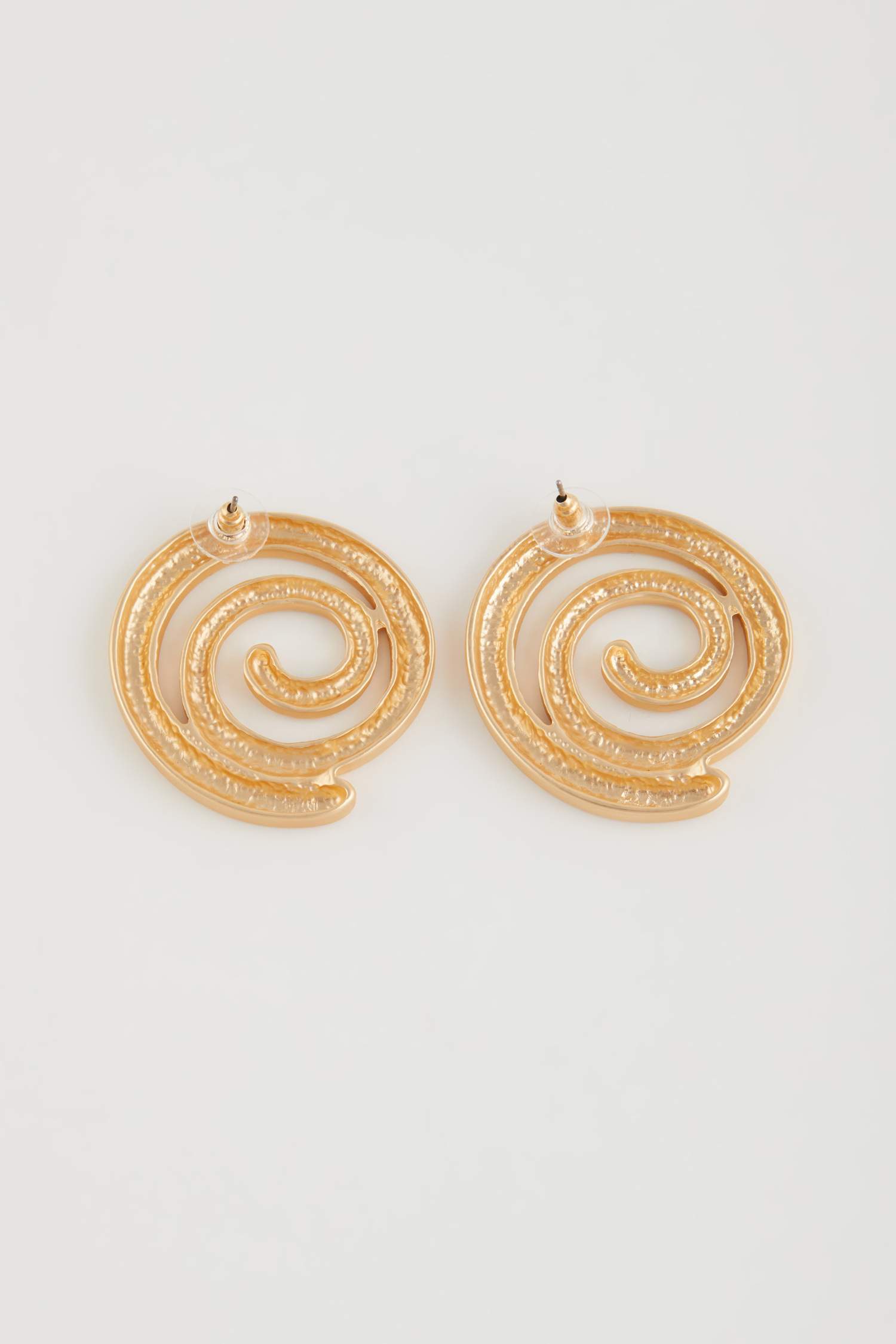 Kadın Spiral Mat Gold Küpe