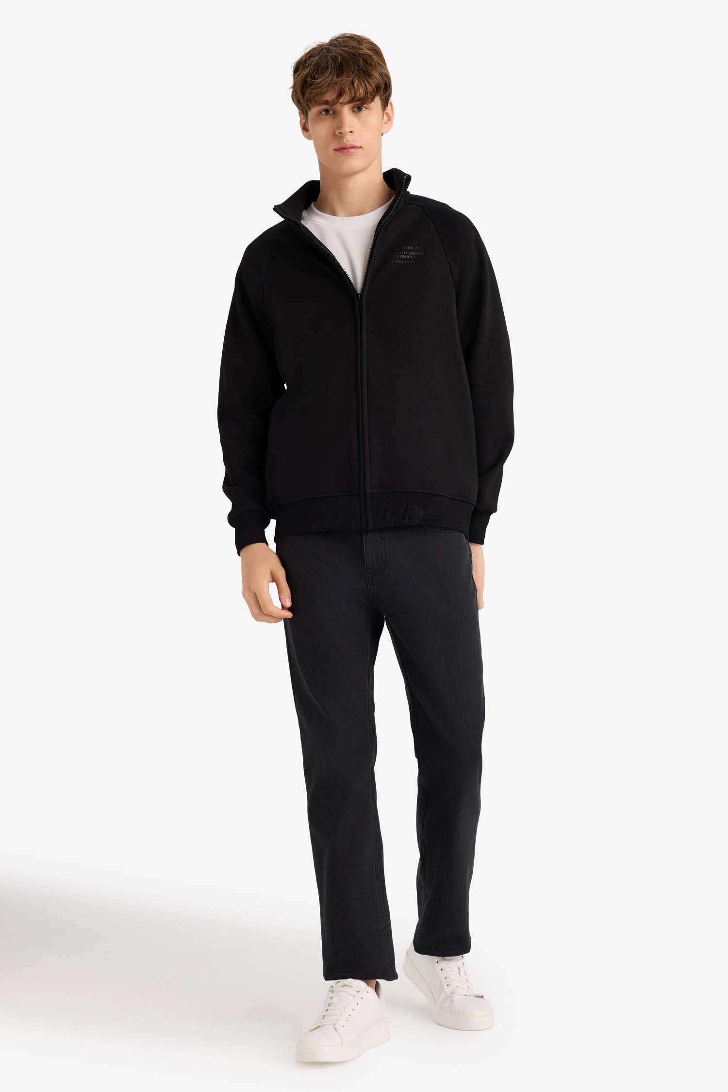 Boxy Fit Dik Yaka Baskılı İçi Yumuşak Tüylü Cepli Fermuarlı Sweatshirt