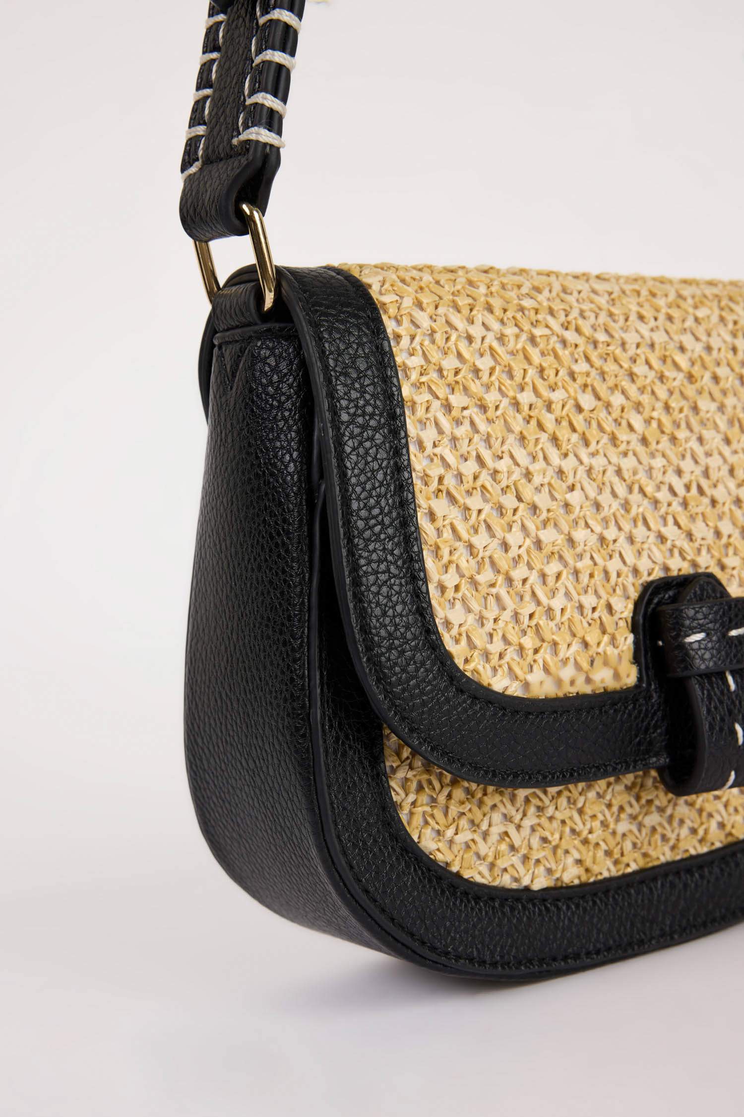 Woman Straw Shoulder Bag