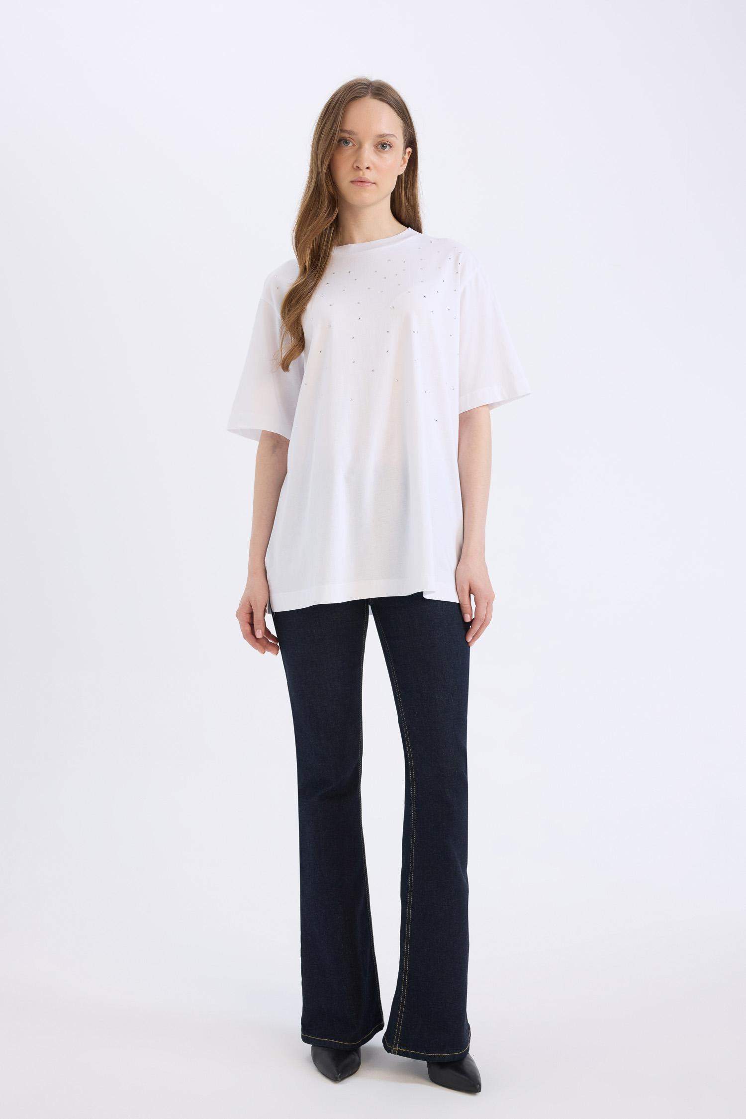 Regular Fit Bisiklet Yaka Basic Düz Kısa Kollu Beyaz Tişört Tunik