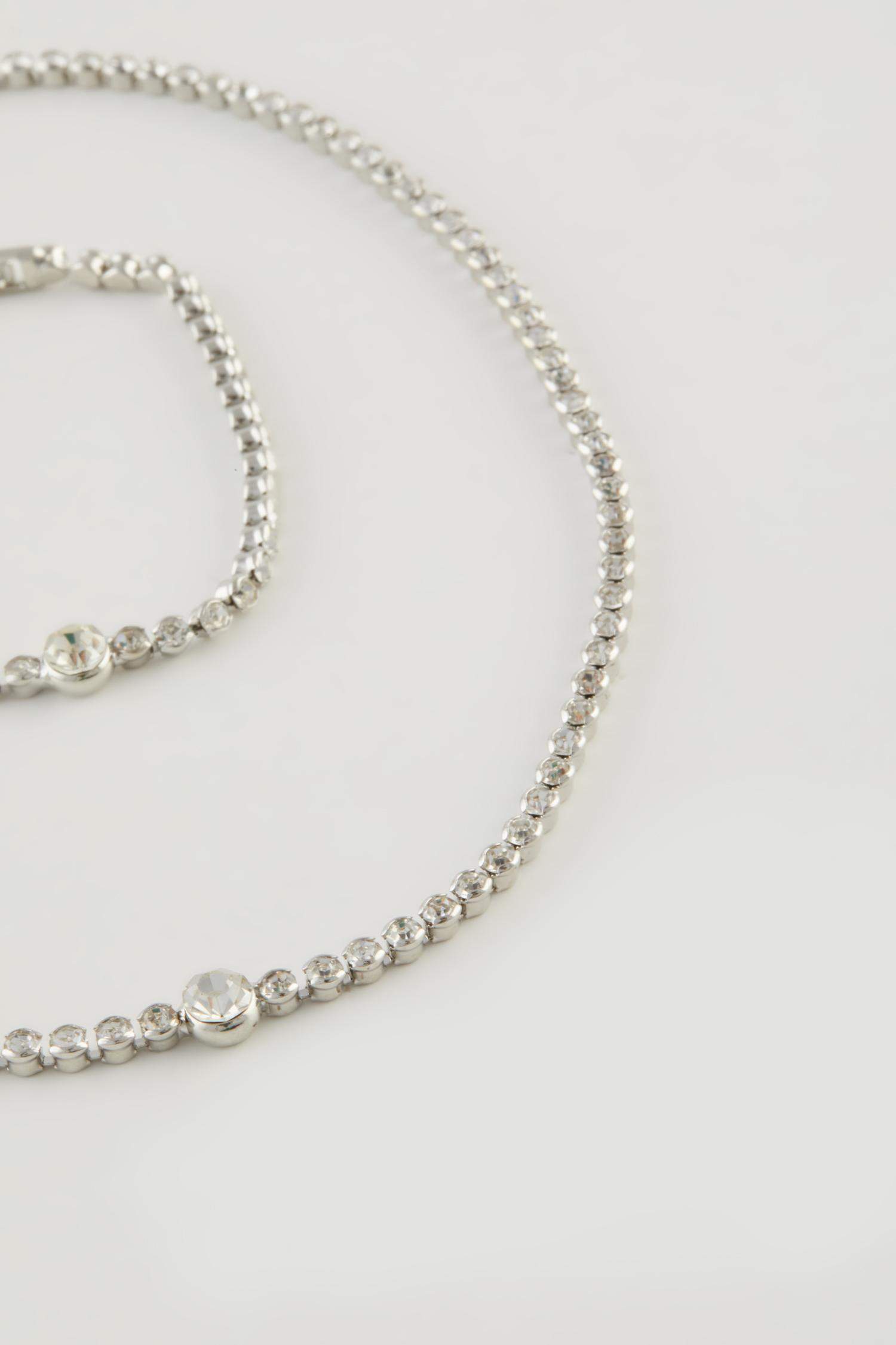 سيت اسورة وقلادة فضي