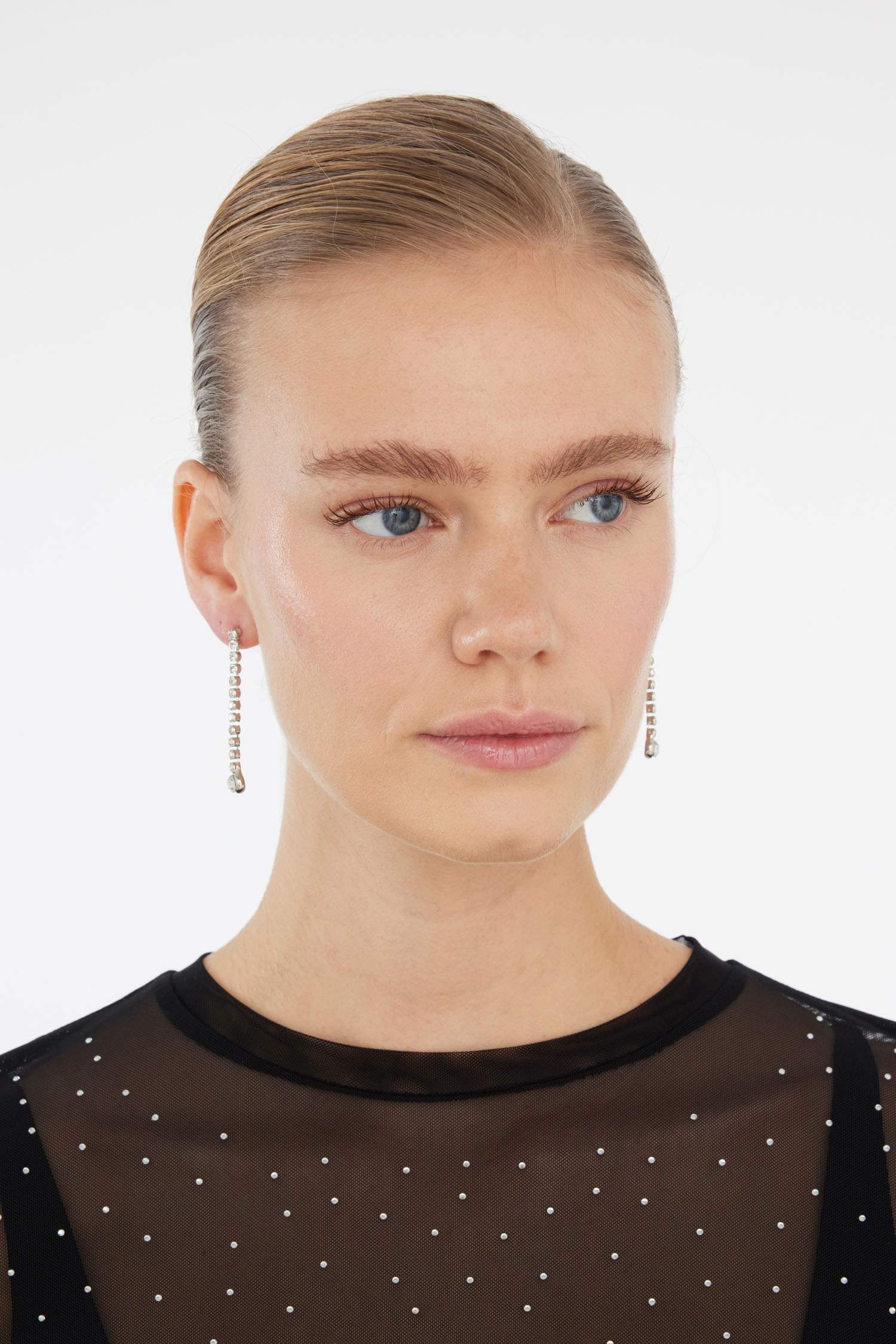 Kadın Taşlı Küpe