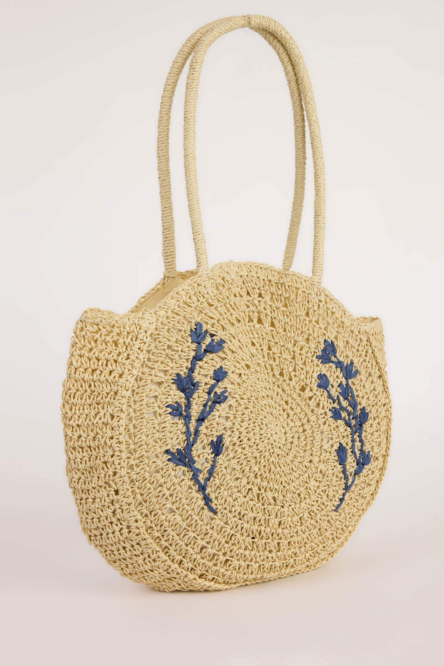 حقيبة كتف نسائية من القش