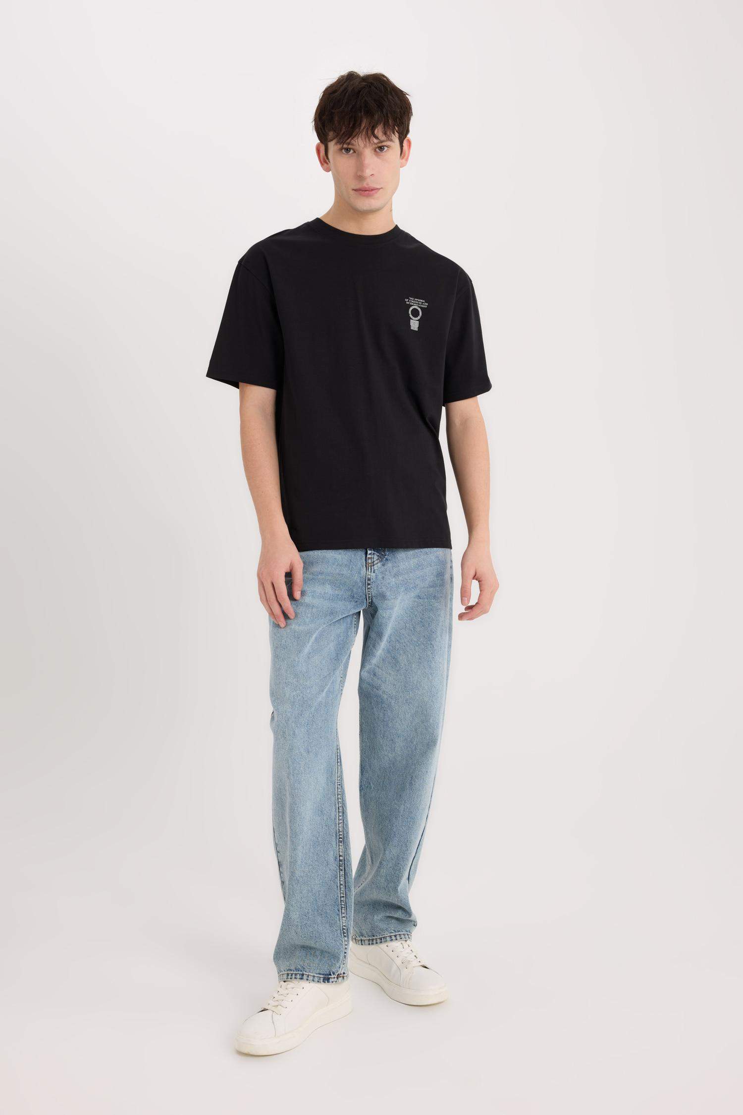 Boxy Fit Crew Neck Printed Short Sleeve T-Shirt