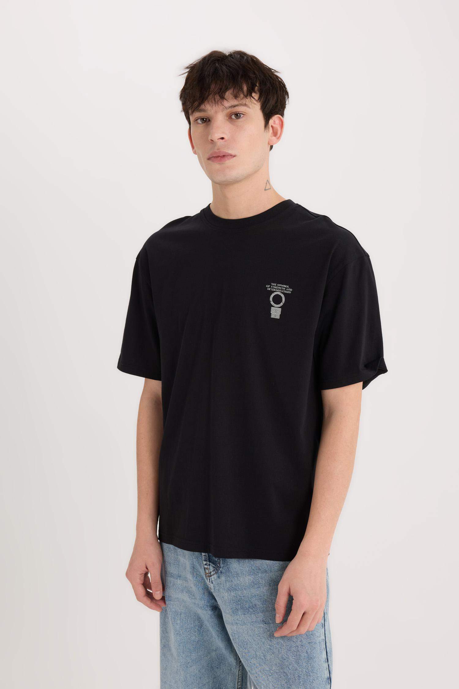 Boxy Fit Crew Neck Printed Short Sleeve T-Shirt