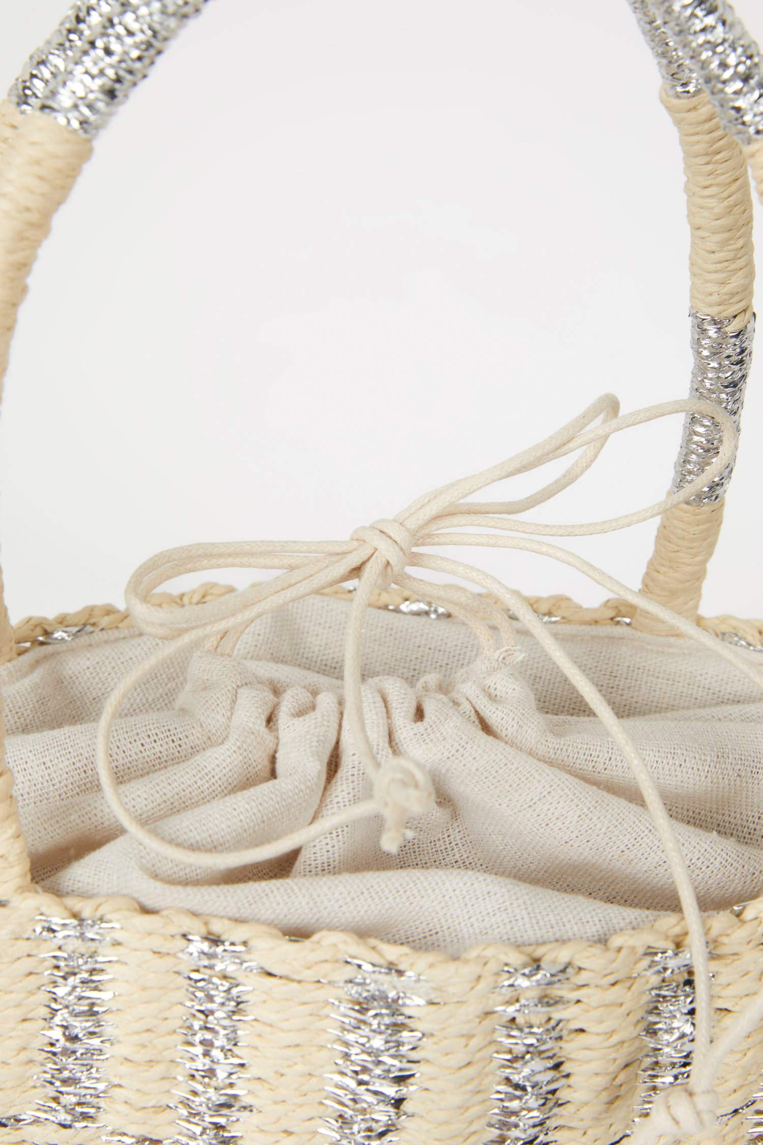 شنطة كتف حريمي قش