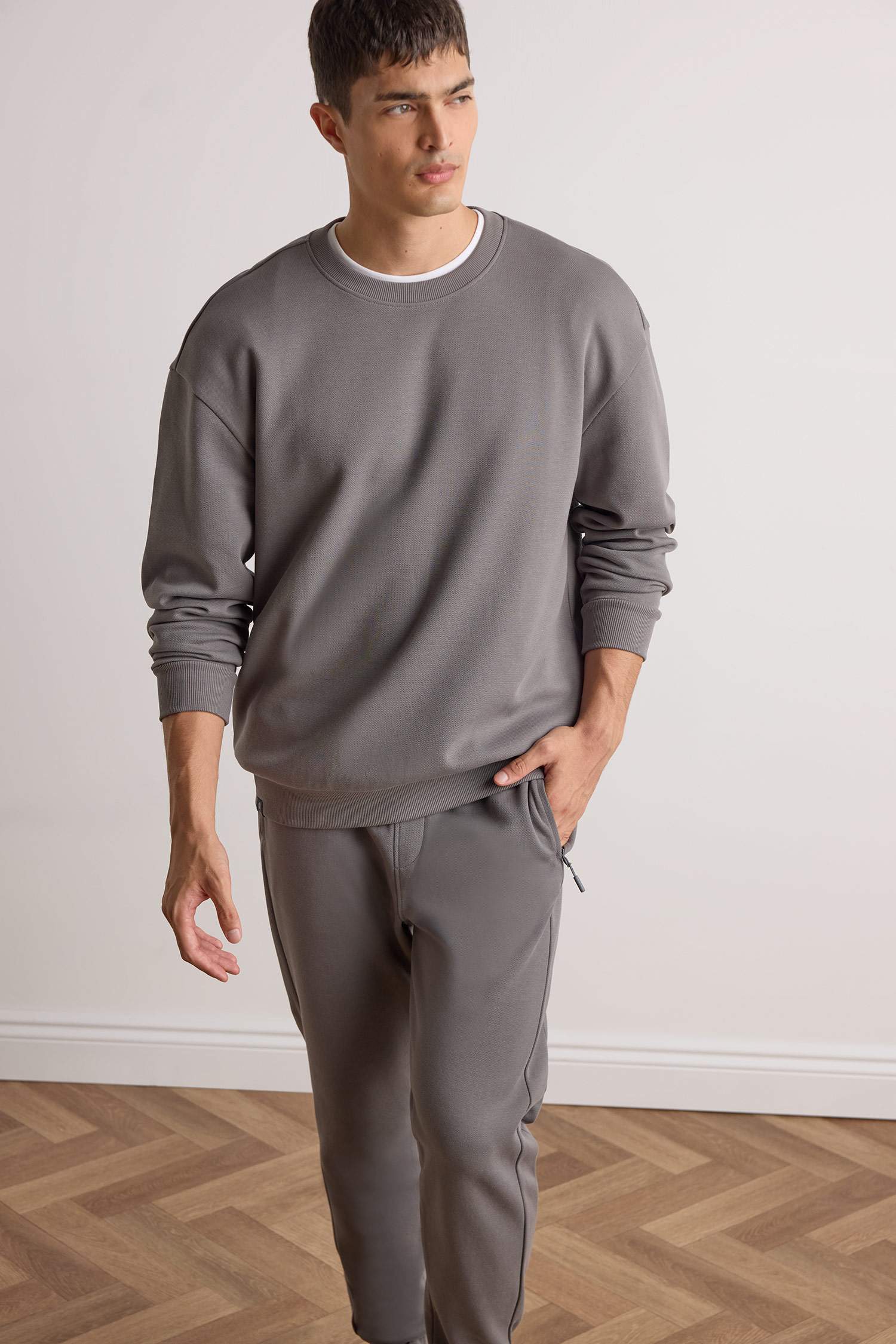 	Boxy Fit Bisiklet Yaka Basic Düz Pike Sweatshirt