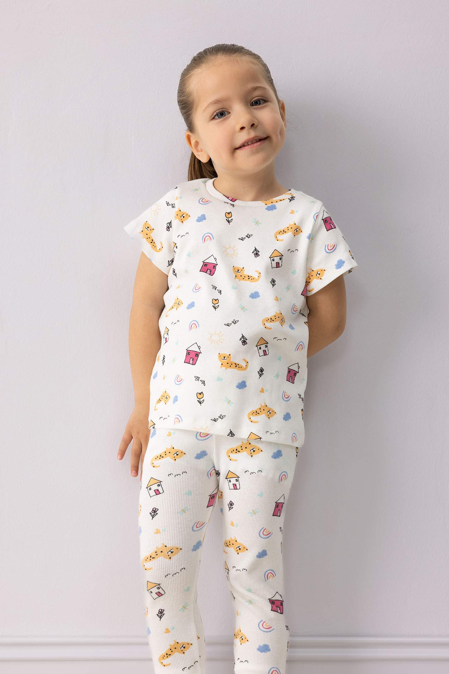 Kız Bebek Pijama Takımı Desenli Kısa Kollu Fitilli Kaşkorse Üst Beli Lastikli Uzun Alt